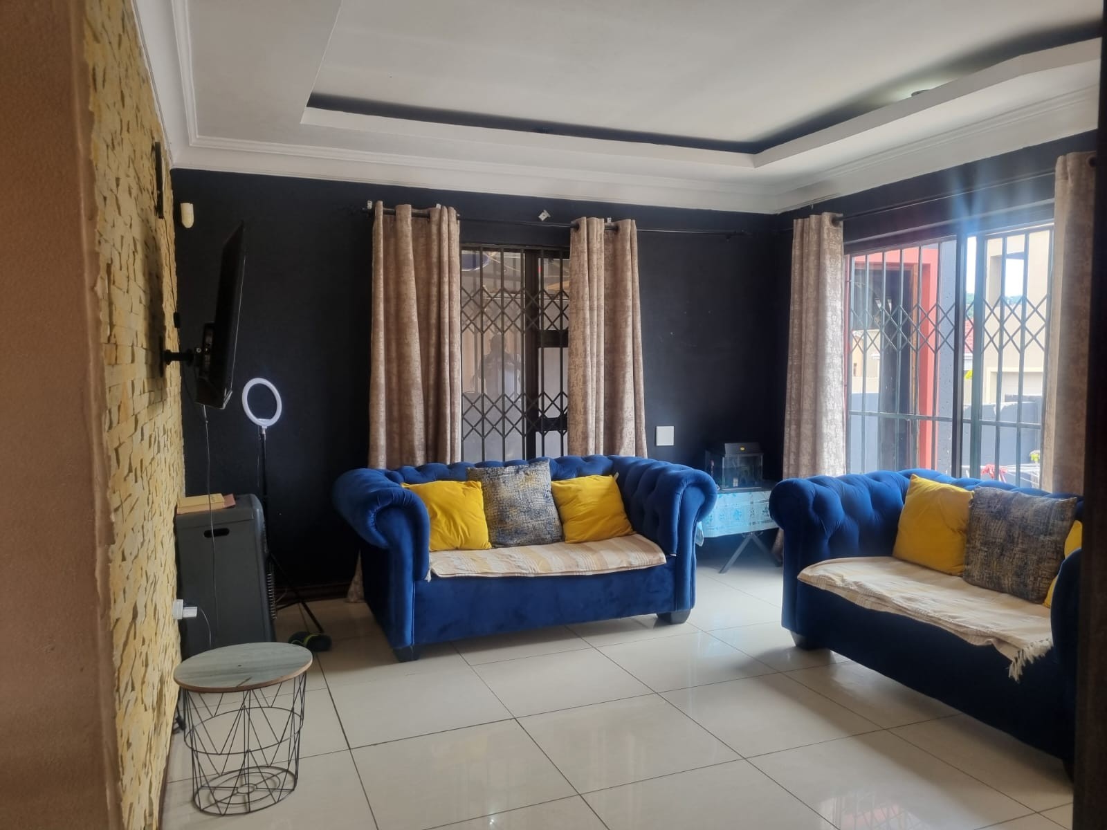 Apartment for sale in Naturena, Johannesburg, 250 m²