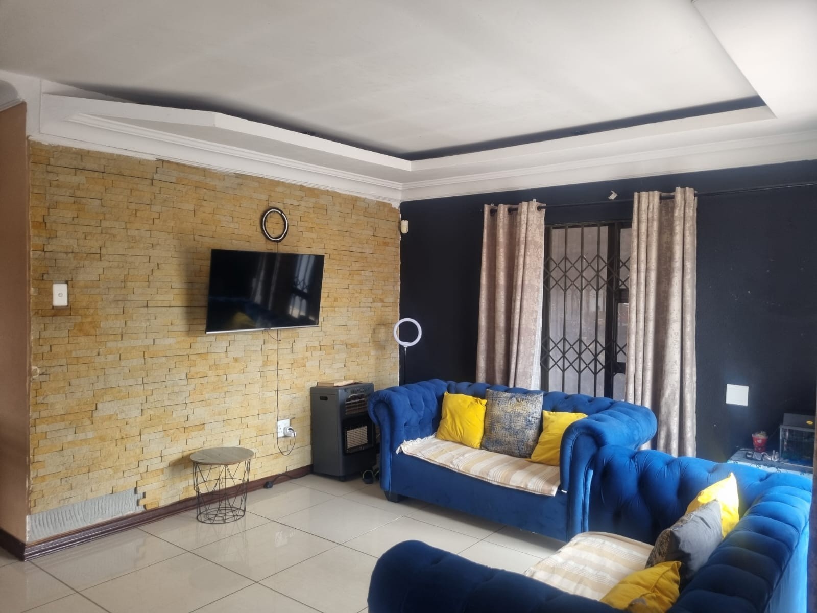 Apartment for sale in Naturena, Johannesburg, 250 m²