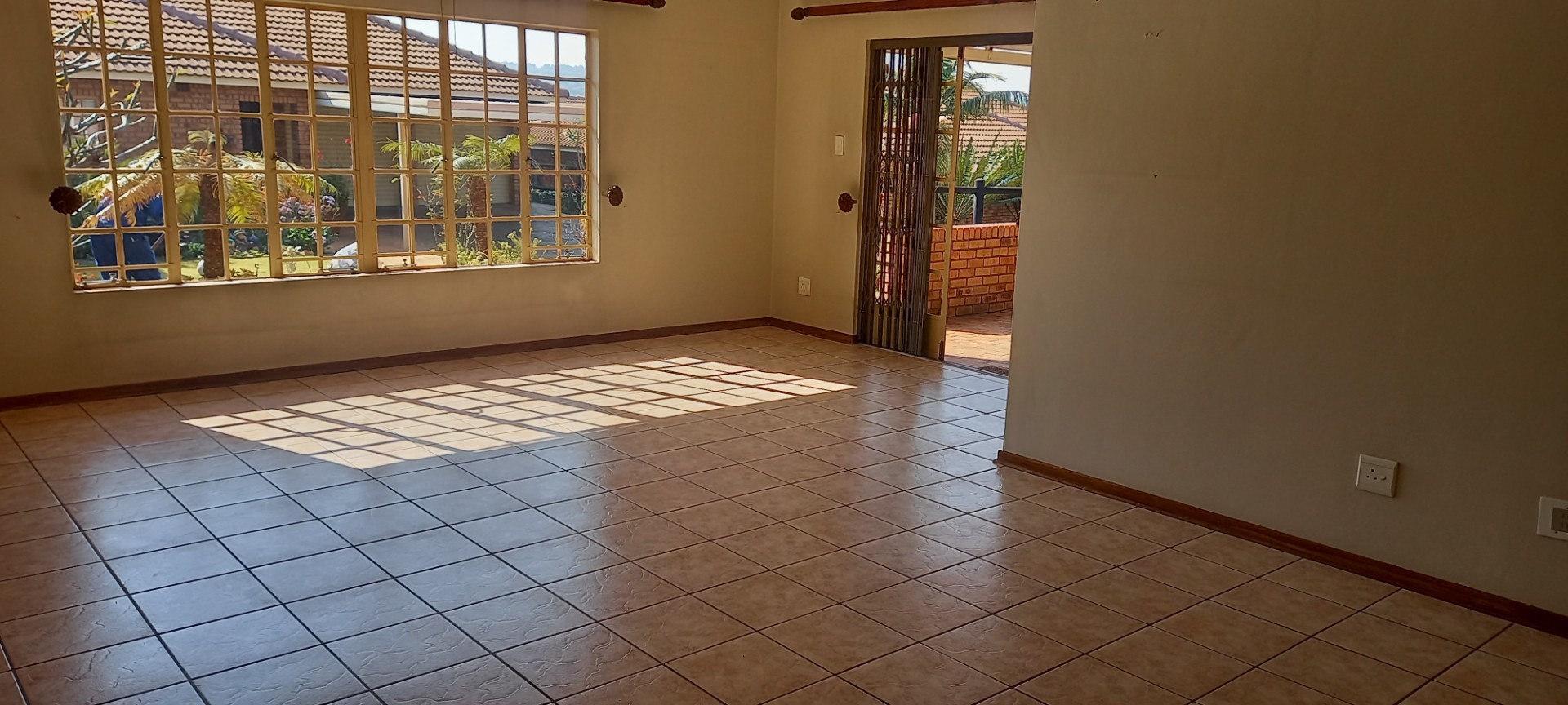 Townhouse for sale in Faerie Glen, Pretoria, 124 m²