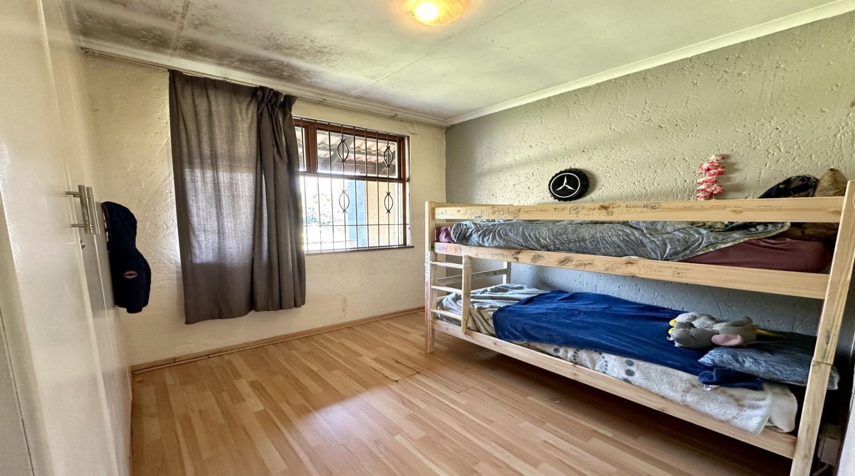 Apartment for sale in Corlett Gardens, Johannesburg, 97 m²
