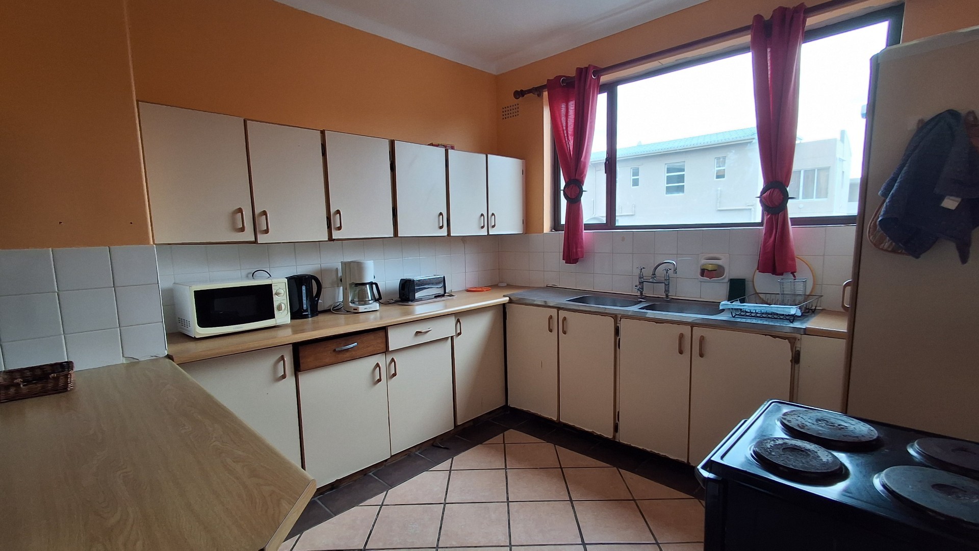 Apartment for sale in St Michaels On Sea, Margate, KwaZulu Natal, 100 m²