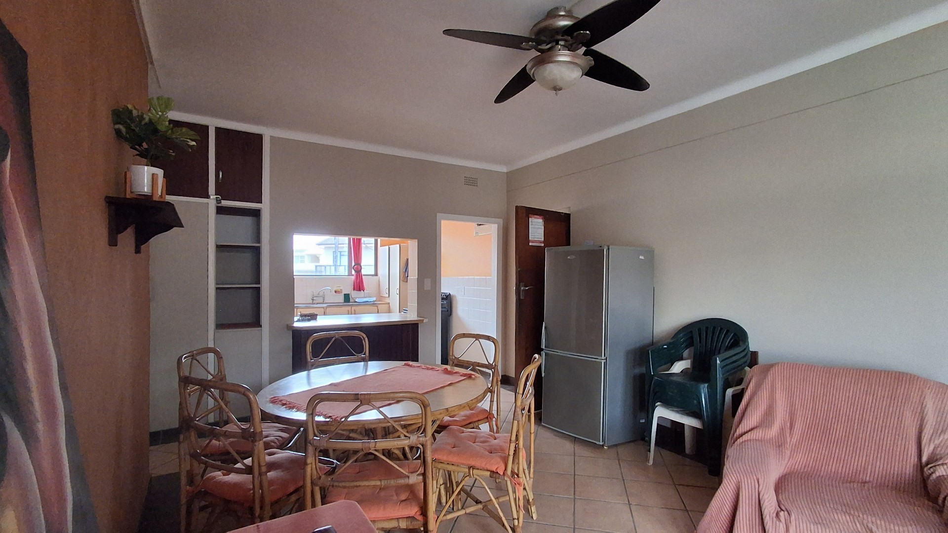 Apartment for sale in St Michaels On Sea, Margate, KwaZulu Natal, 100 m²