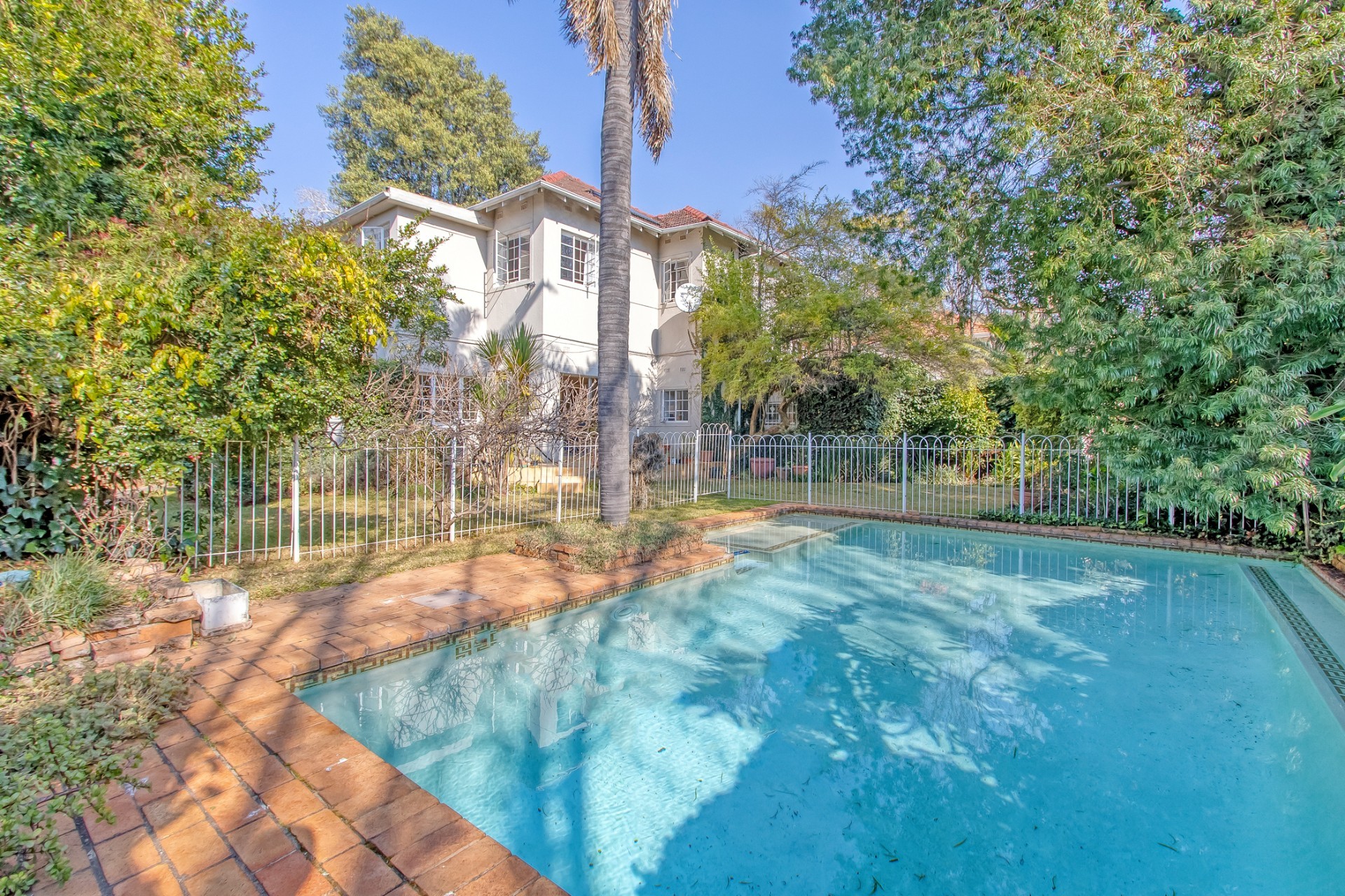 Four bedroom double storey family home with pool and staff and play room 2