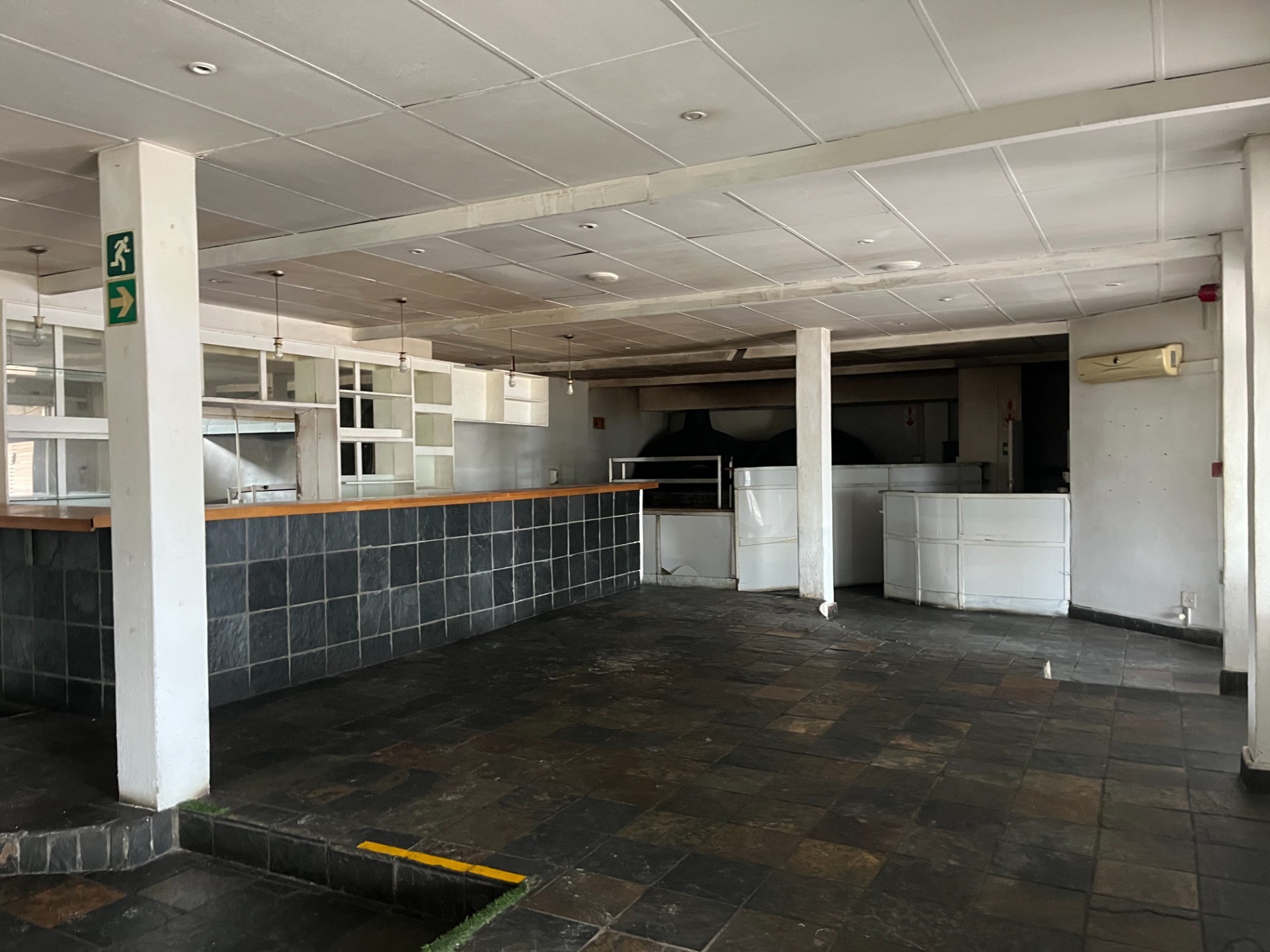 Restaurant for rent in Woodbridge Island, Milnerton, 250 m²