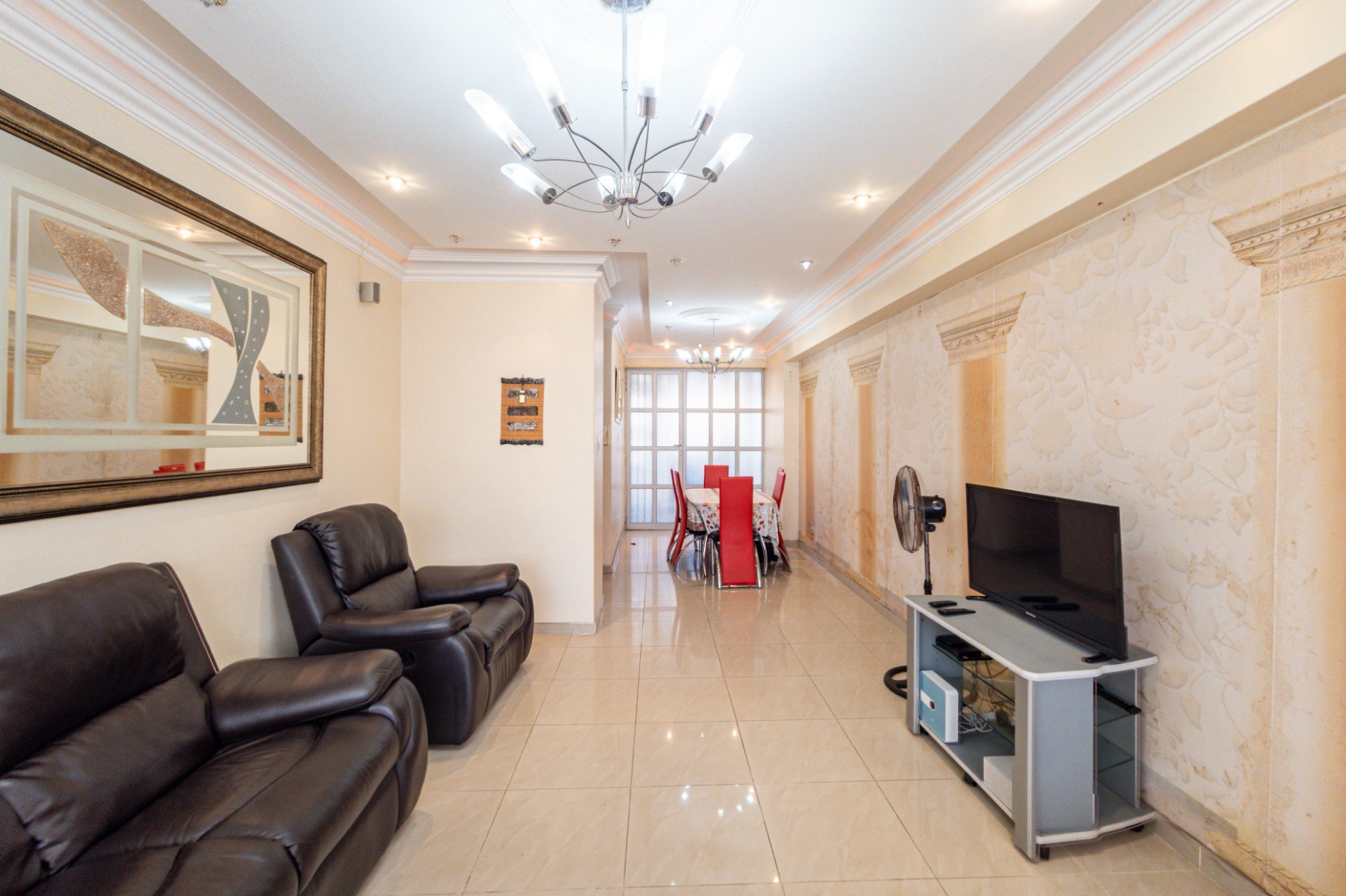 Spacious 1.5 Bedroom Coastal Gem with Parking in Mangrove Beach Centre