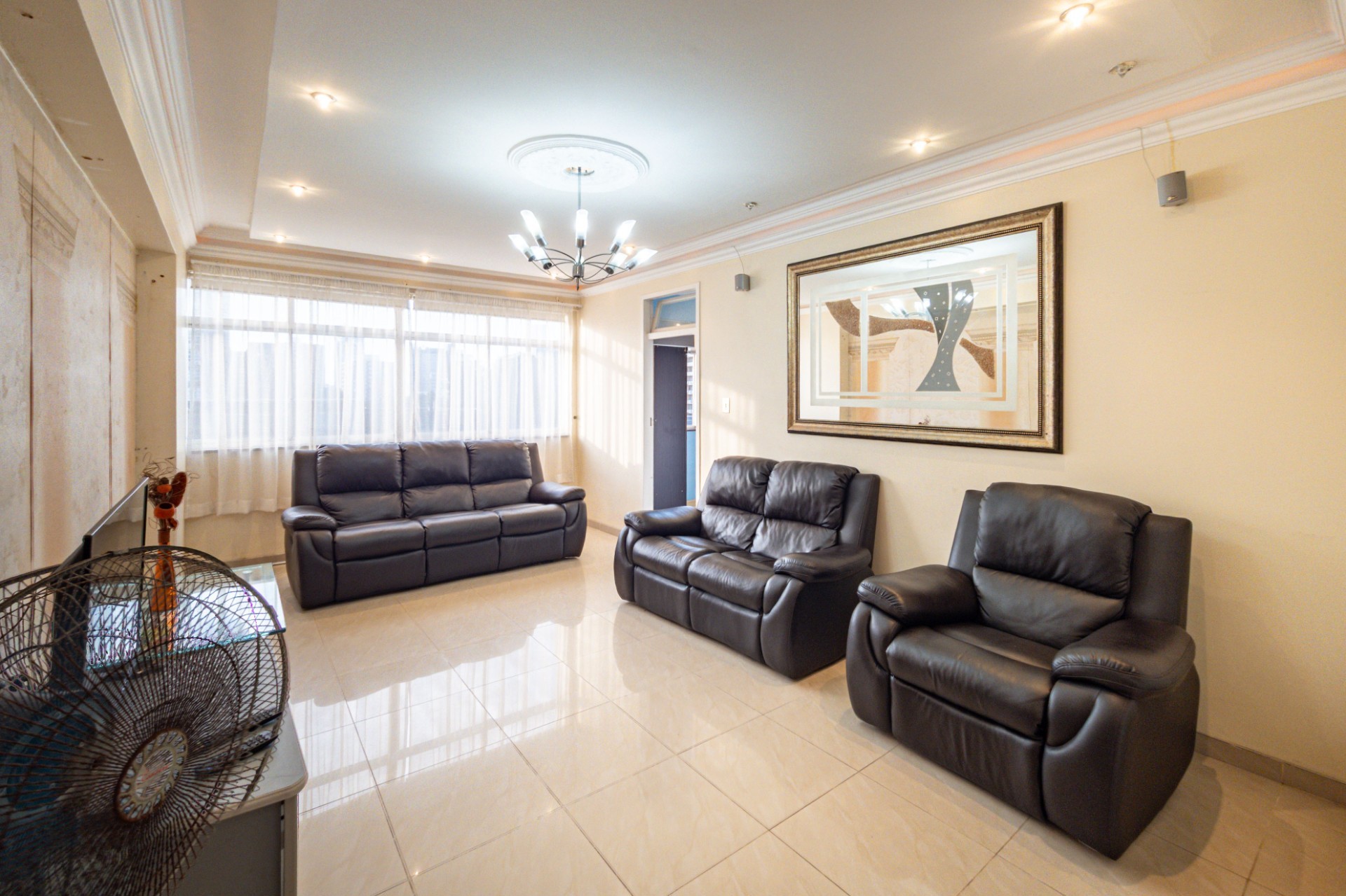 Spacious 1.5 Bedroom Coastal Gem with Parking in Mangrove Beach Centre