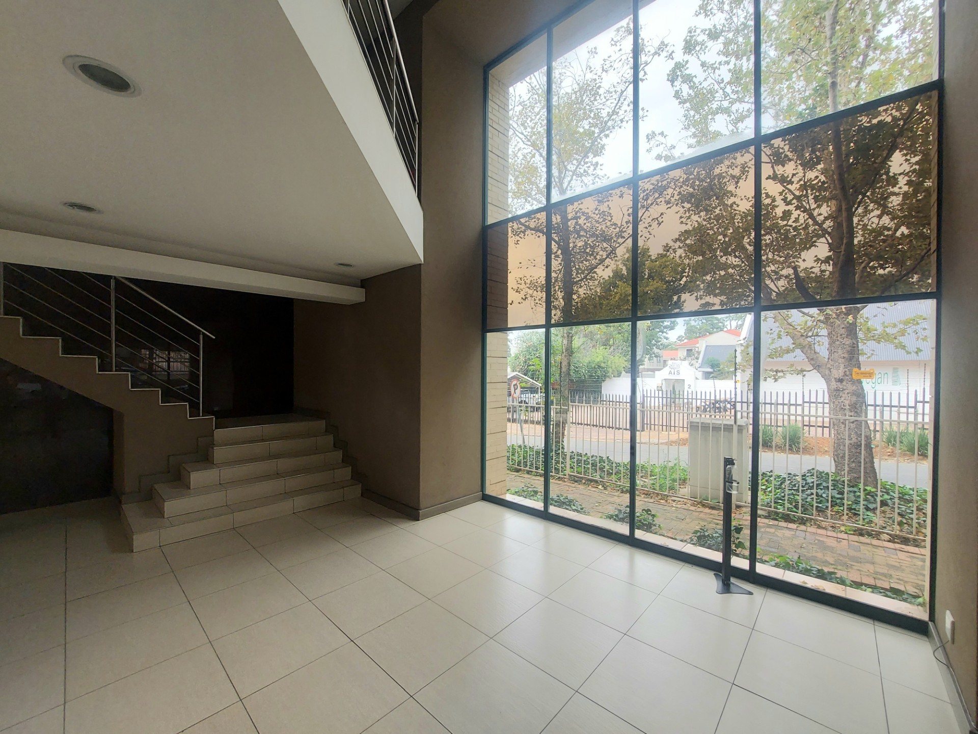 Ideally Positioned Office For Sale in Rivonia, Sandton 4