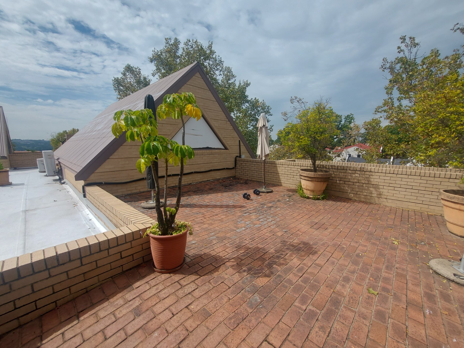 Ideally Positioned Office For Sale in Rivonia, Sandton