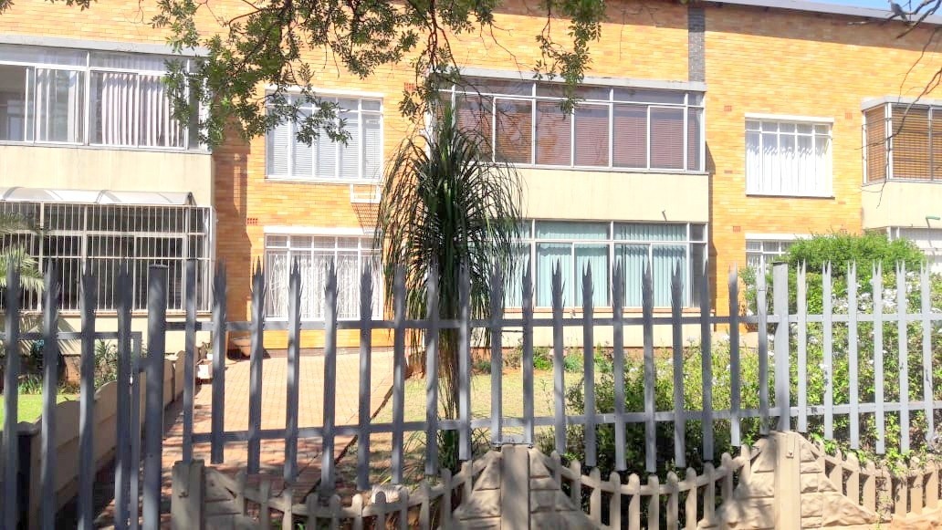 Apartment for sale in Carletonville Central, Carletonville, 108 m²