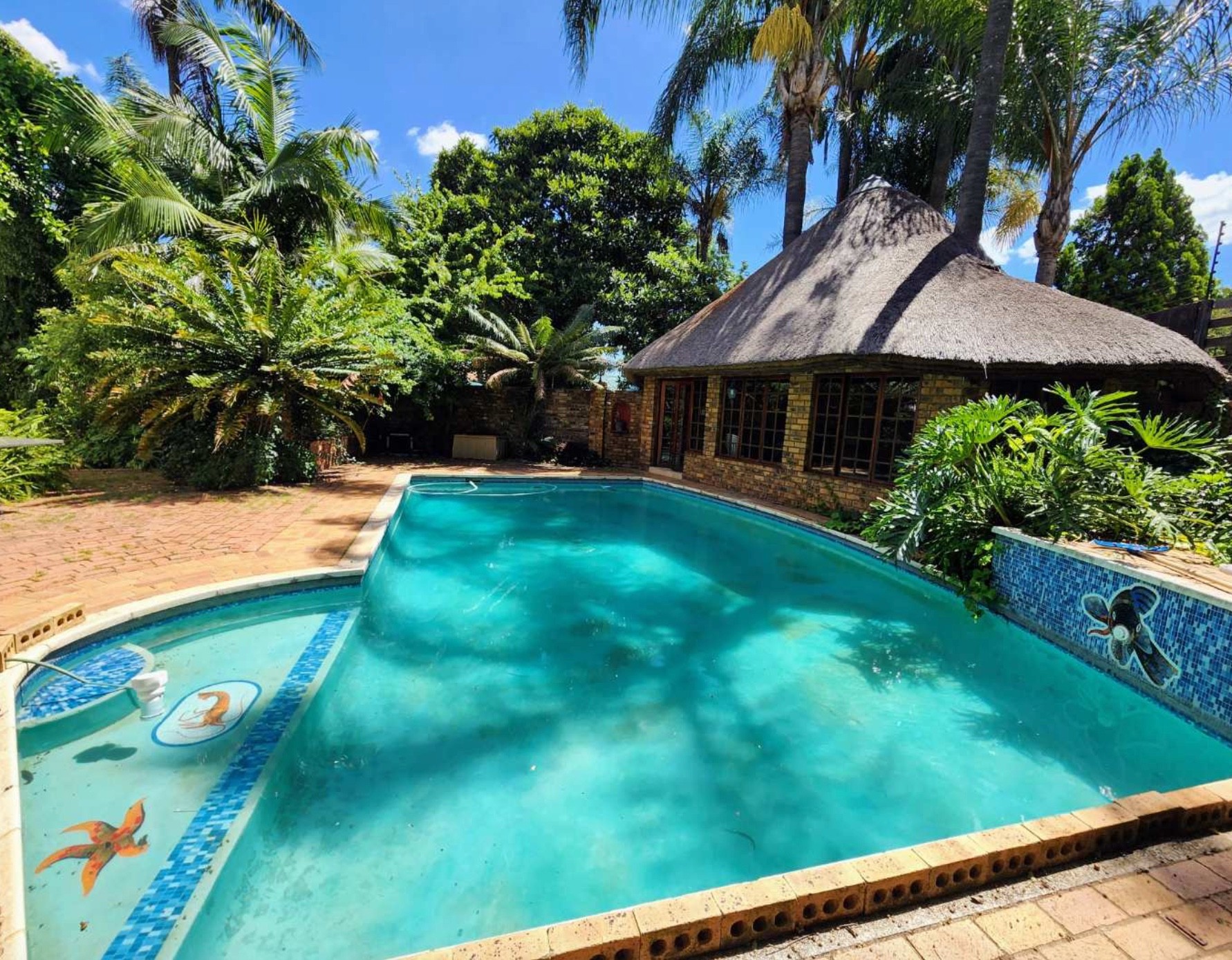 House for sale in Muckleneuk, Pretoria, 1600 m²
