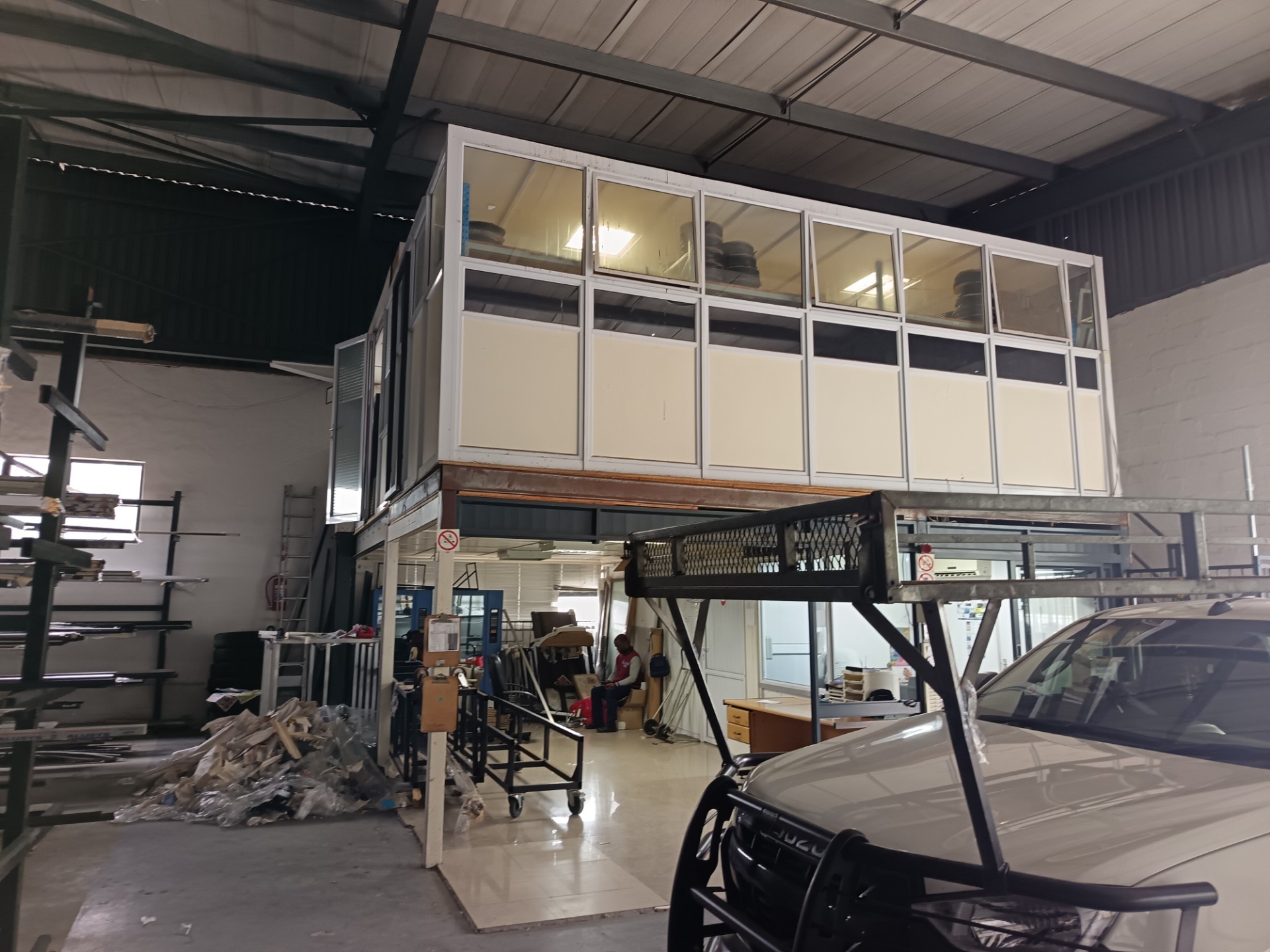 Warehouse for sale in Briardene, Durban, KwaZulu Natal, 711 m²