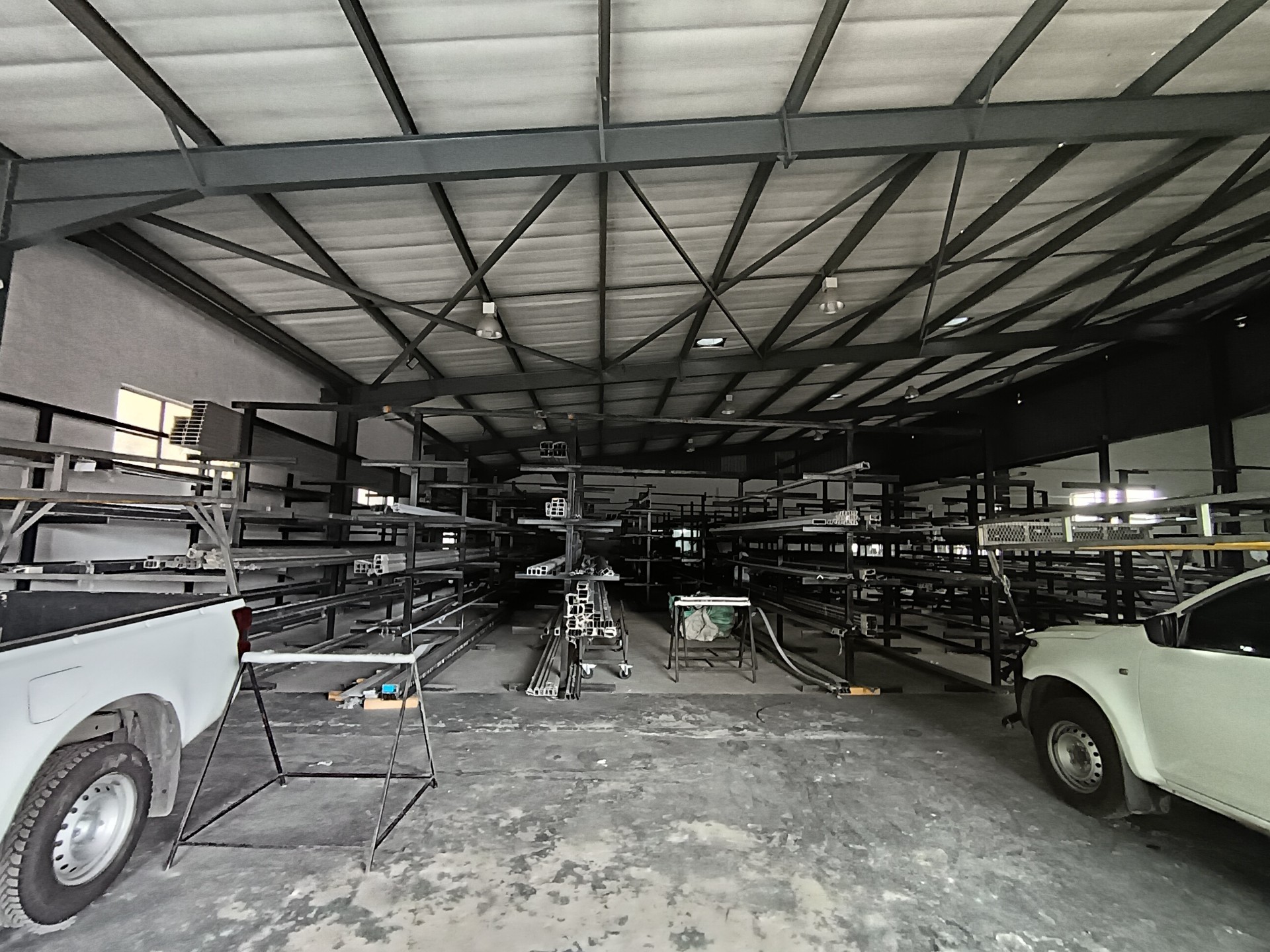 Warehouse for sale in Briardene, Durban, KwaZulu Natal, 711 m²