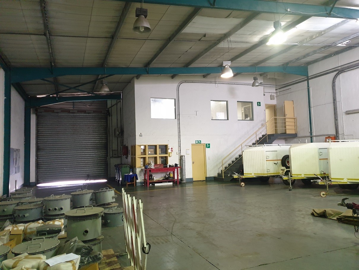 Warehouse for rent in Glen Anil, Durban North, KwaZulu Natal, 30130 m²