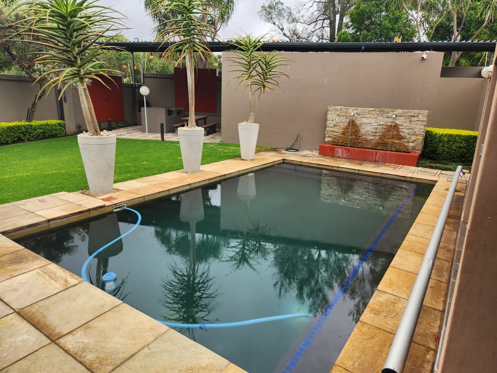 Apartment for sale in Sunninghill, Sandton, 78 m²