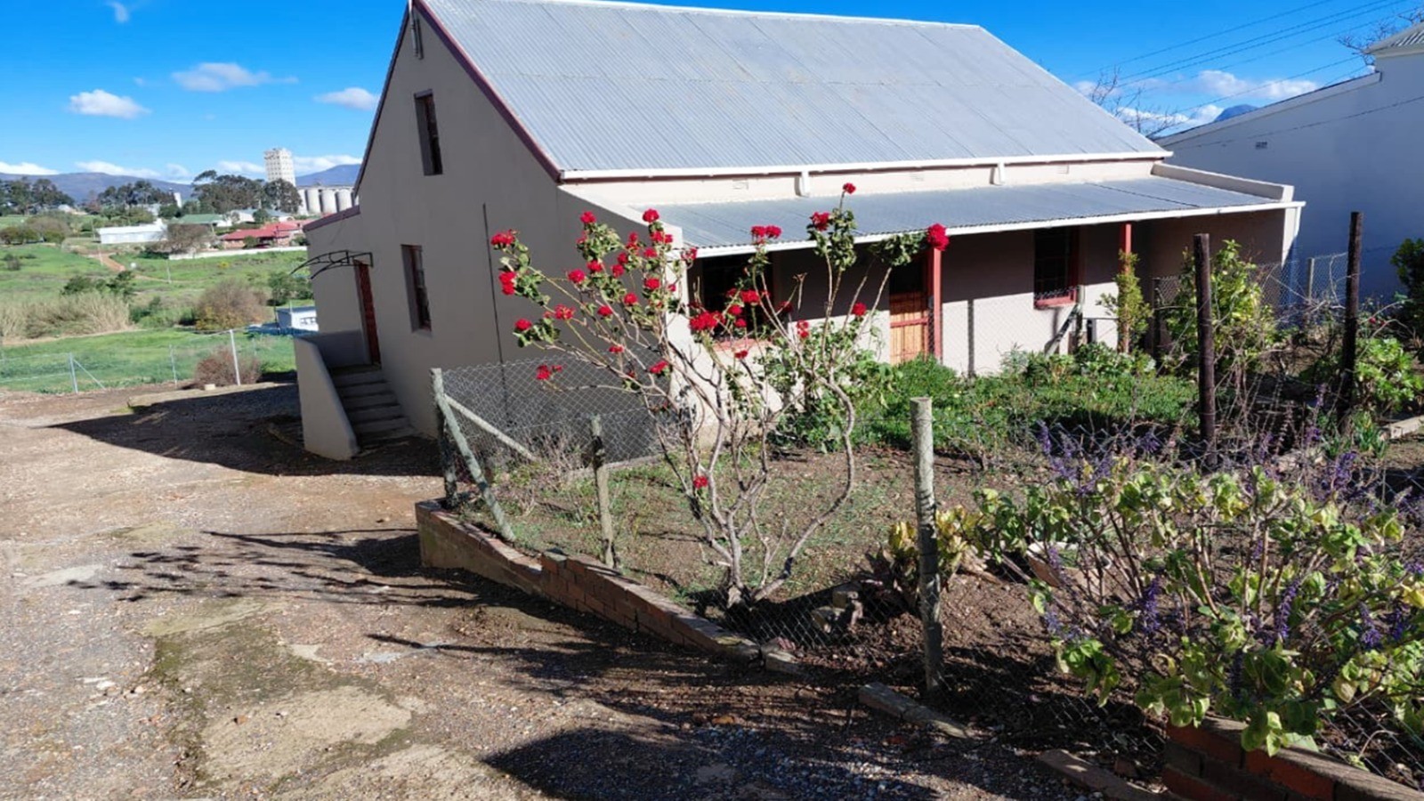House for sale in Caledon, 250 m²