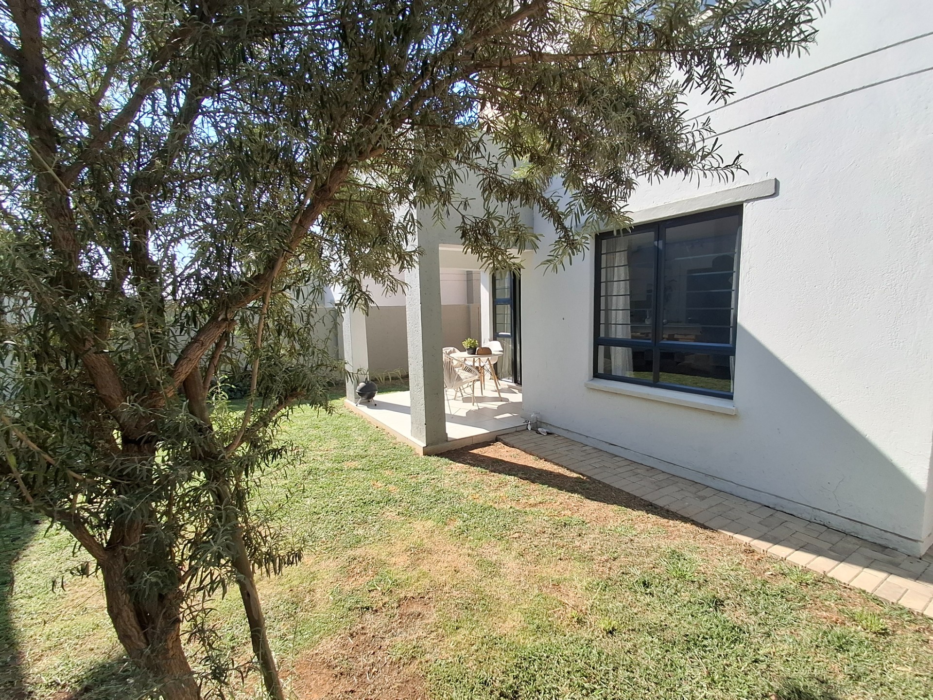 3Bedroom House For Sale in Broadacres, Sandton