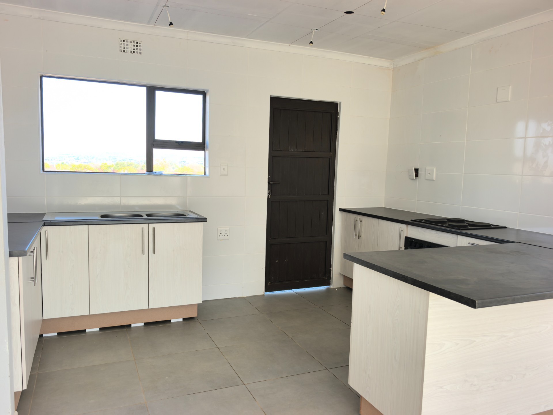 House for sale in Sunnyridge, Newcastle, KwaZulu Natal, 85 m²