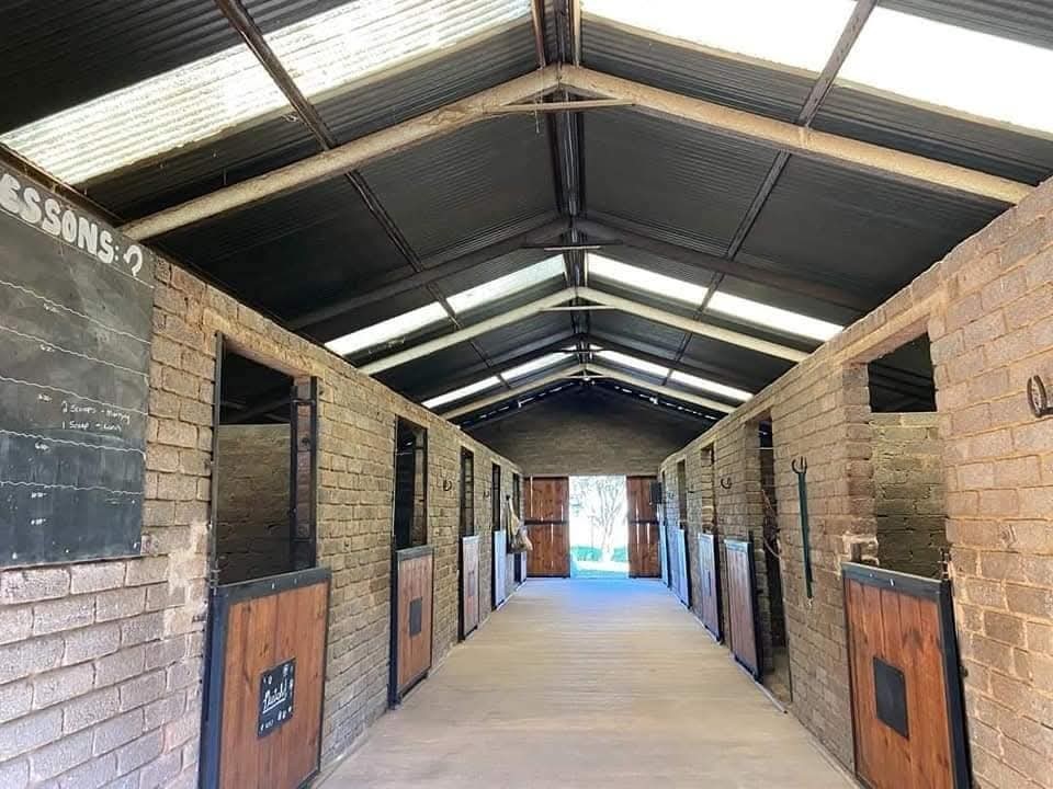 Farm for sale in Tarlton, Krugersdorp, 17083 m²