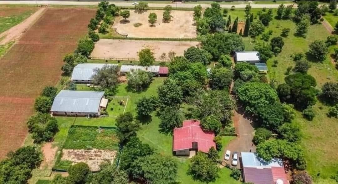 Farm for sale in Tarlton, Krugersdorp, 17083 m²