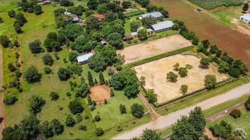 Farm for sale in Tarlton, Krugersdorp, 17083 m²