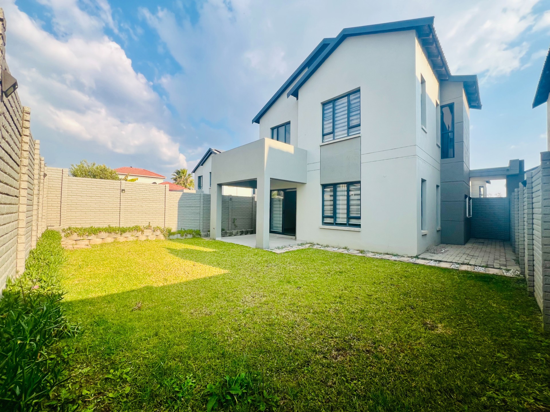 Townhouse for rent in Fourways, Sandton