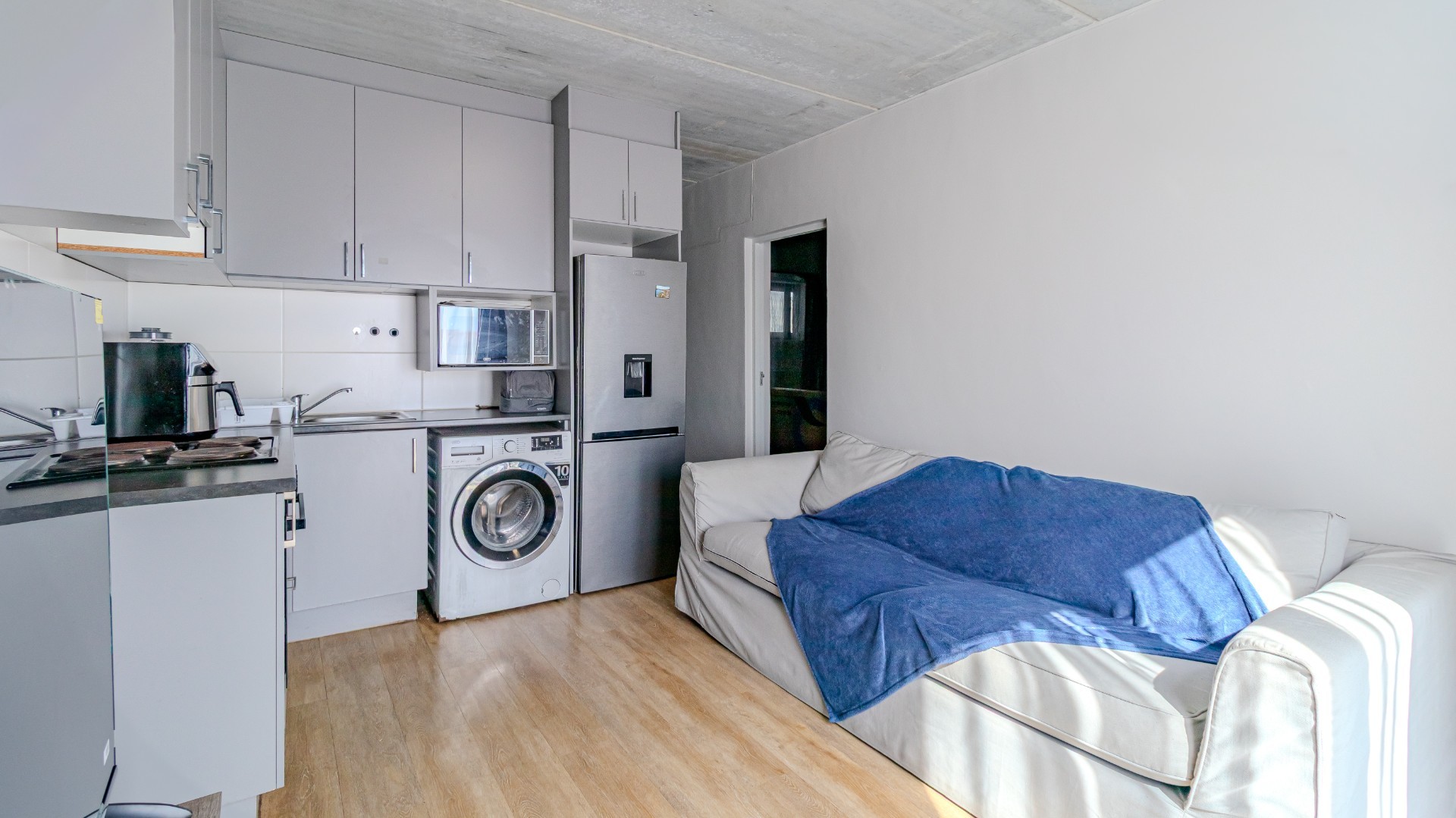 Apartment To Rent in Pinelands Cape Town 5