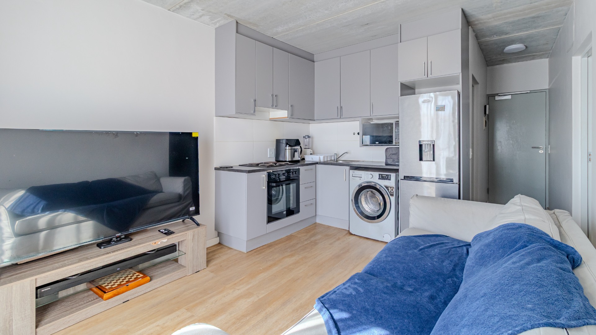 Apartment To Rent in Pinelands Cape Town