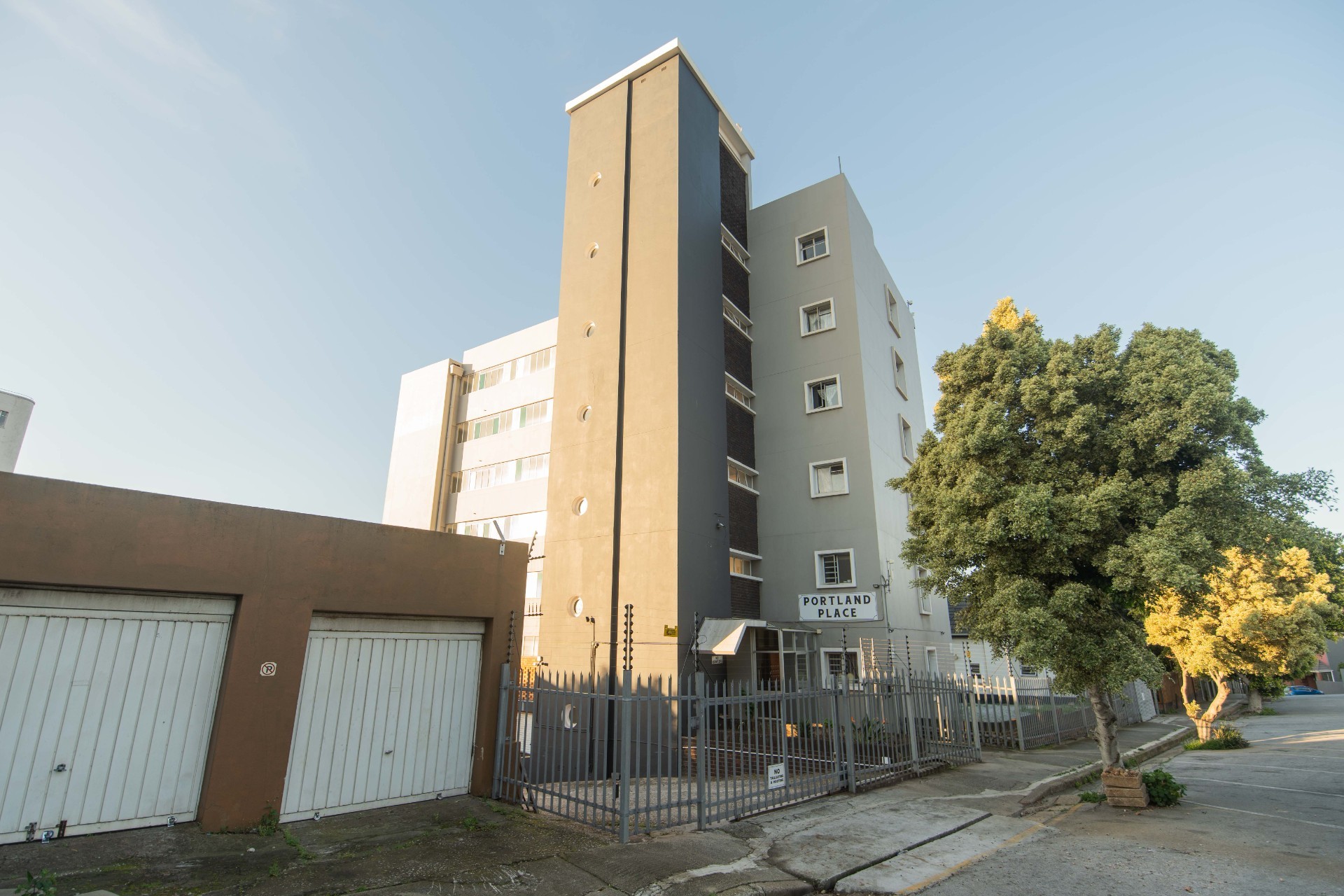 Convenient Living in this neat 1 Bedroom Apartment in Portland Place 2