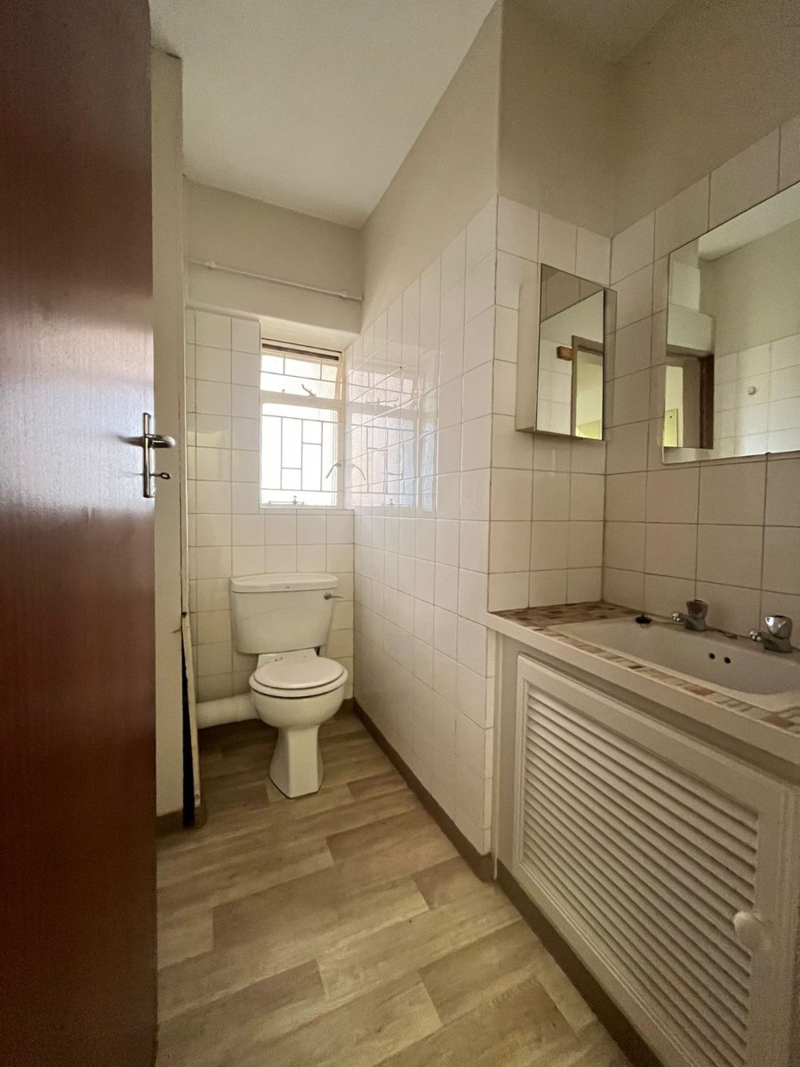 Apartment for sale in Potchefstroom South, Potchefstroom, North West, 3 Roodekrantz (1st floor), 251 Walter Sisulu Avenue, Potchefstroom South, Potchefstroom, North West, 129 m²
