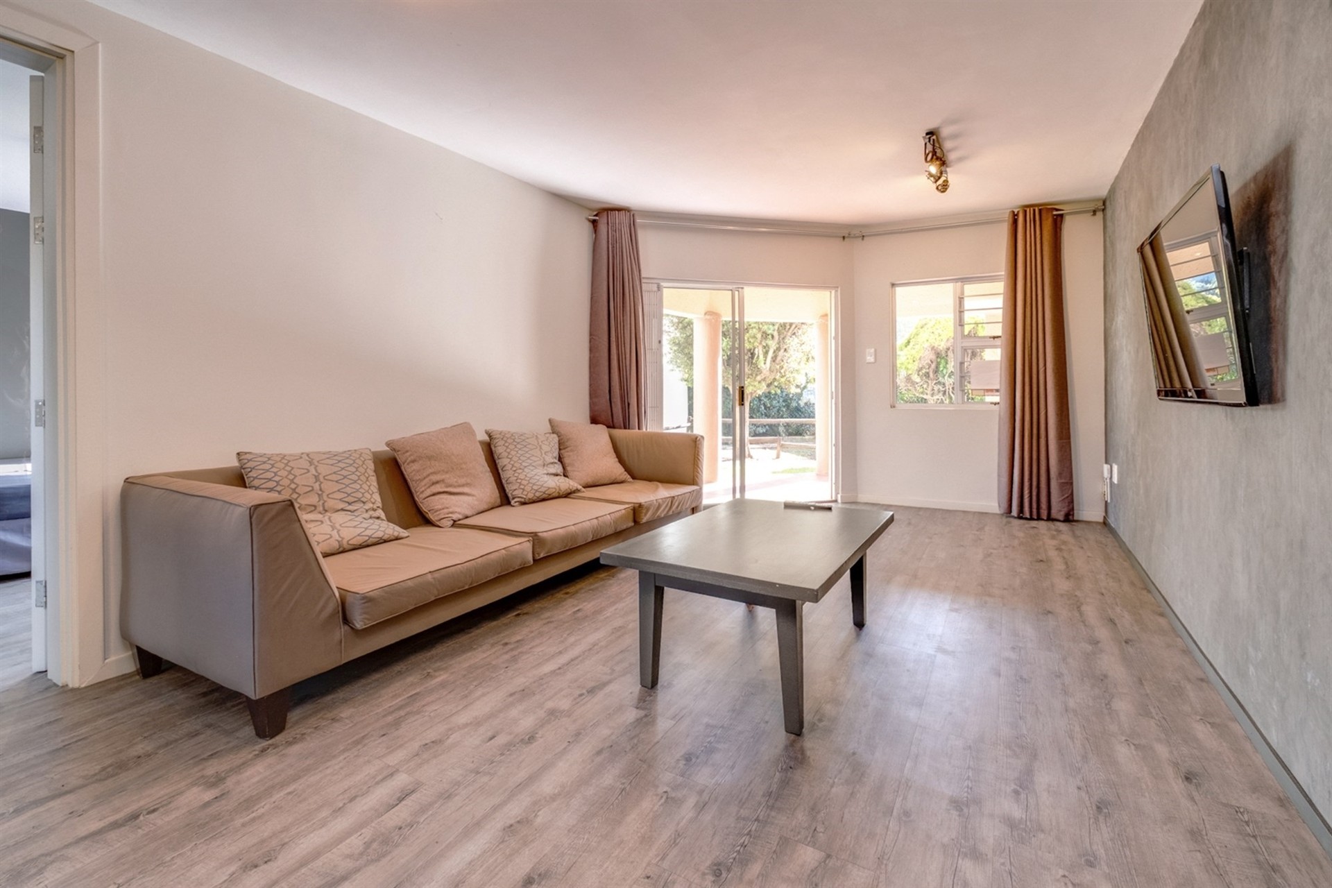 Apartment for sale in Bedfordview, 66 m²