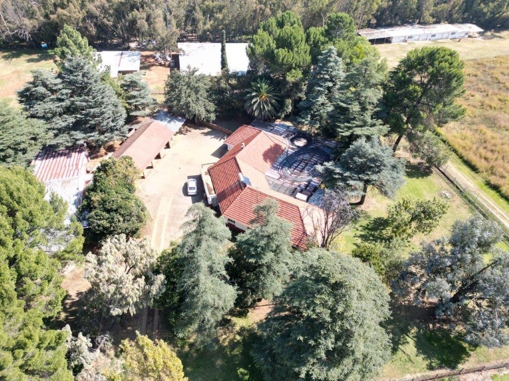 Small Holding for sale in Hartzenbergfontein, Walkerville, 85653 m²