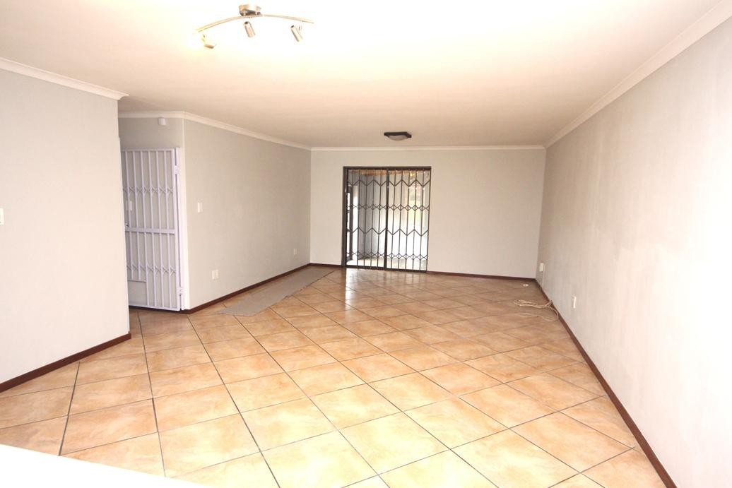 House For Sale in Sonstraal East, Durbanville