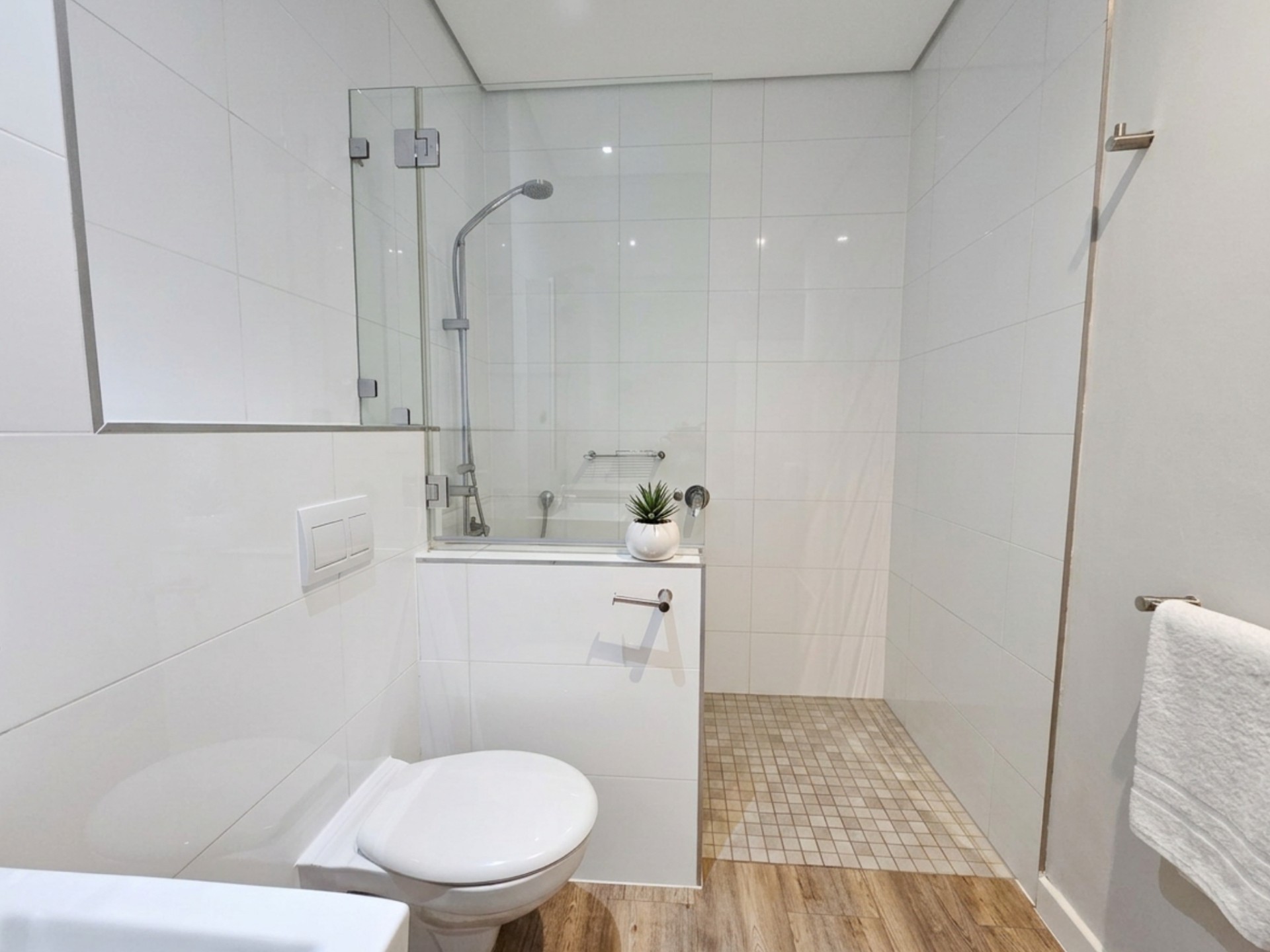 Apartment for sale in Plattekloof, Parow, 76 m²