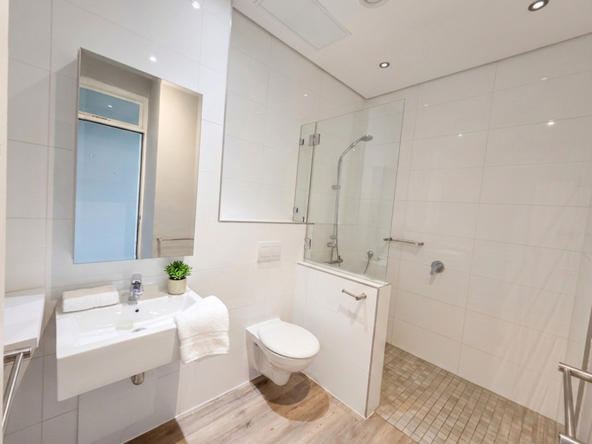 Apartment for sale in Plattekloof, Parow, 76 m²