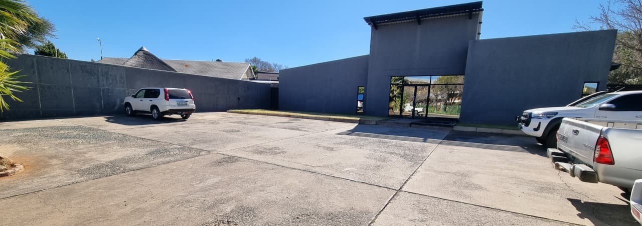 Commercial Office To Rent in Monument Heights, Kimberley