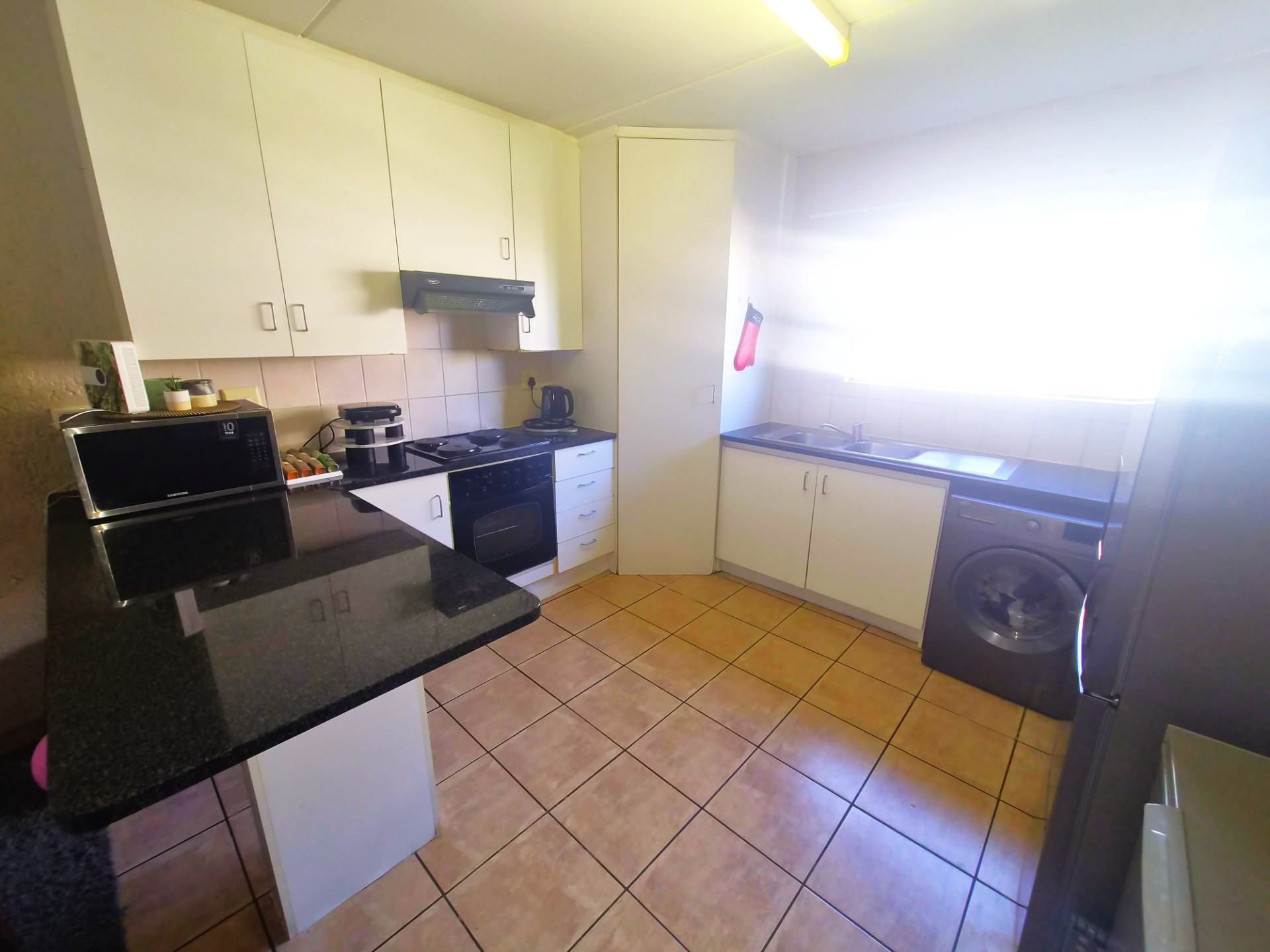 Apartment for sale in Sunninghill, Sandton, 96 m²