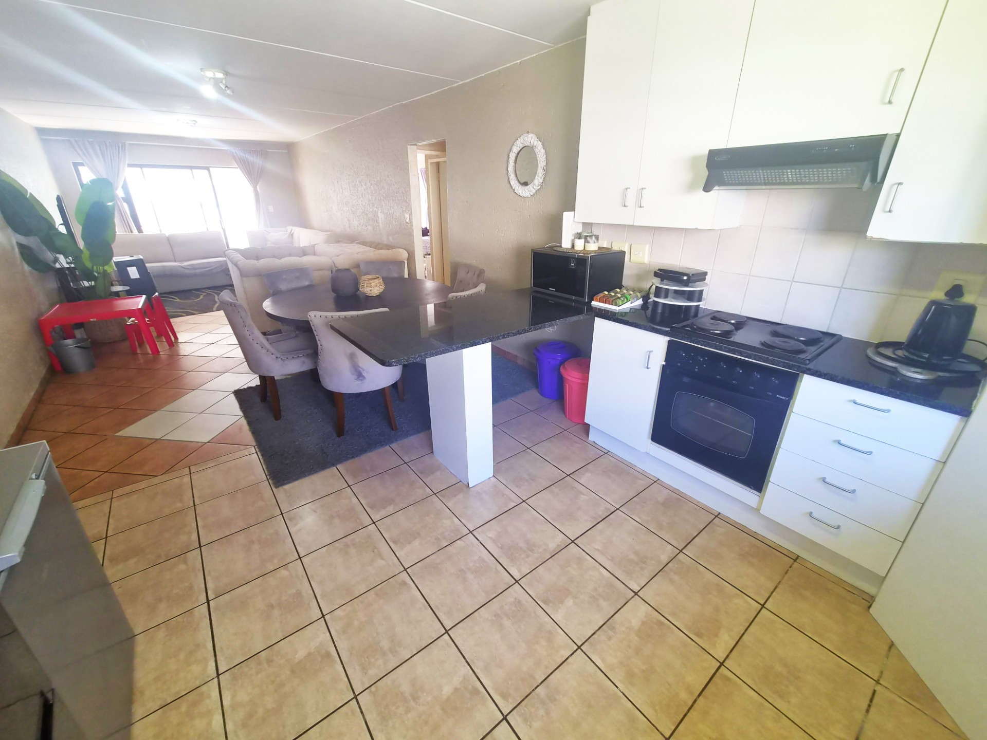 Apartment for sale in Sunninghill, Sandton, 96 m²