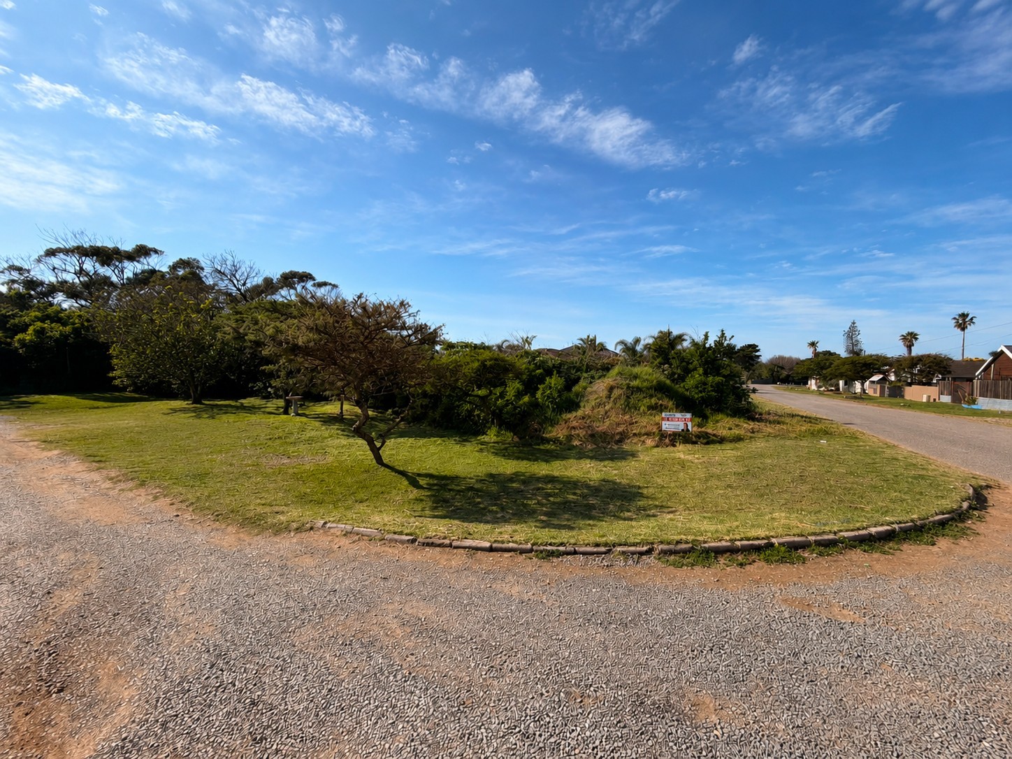 995m² Corner Stand for Sale in Sunrise-on-Sea | Build Your Coastal Dream