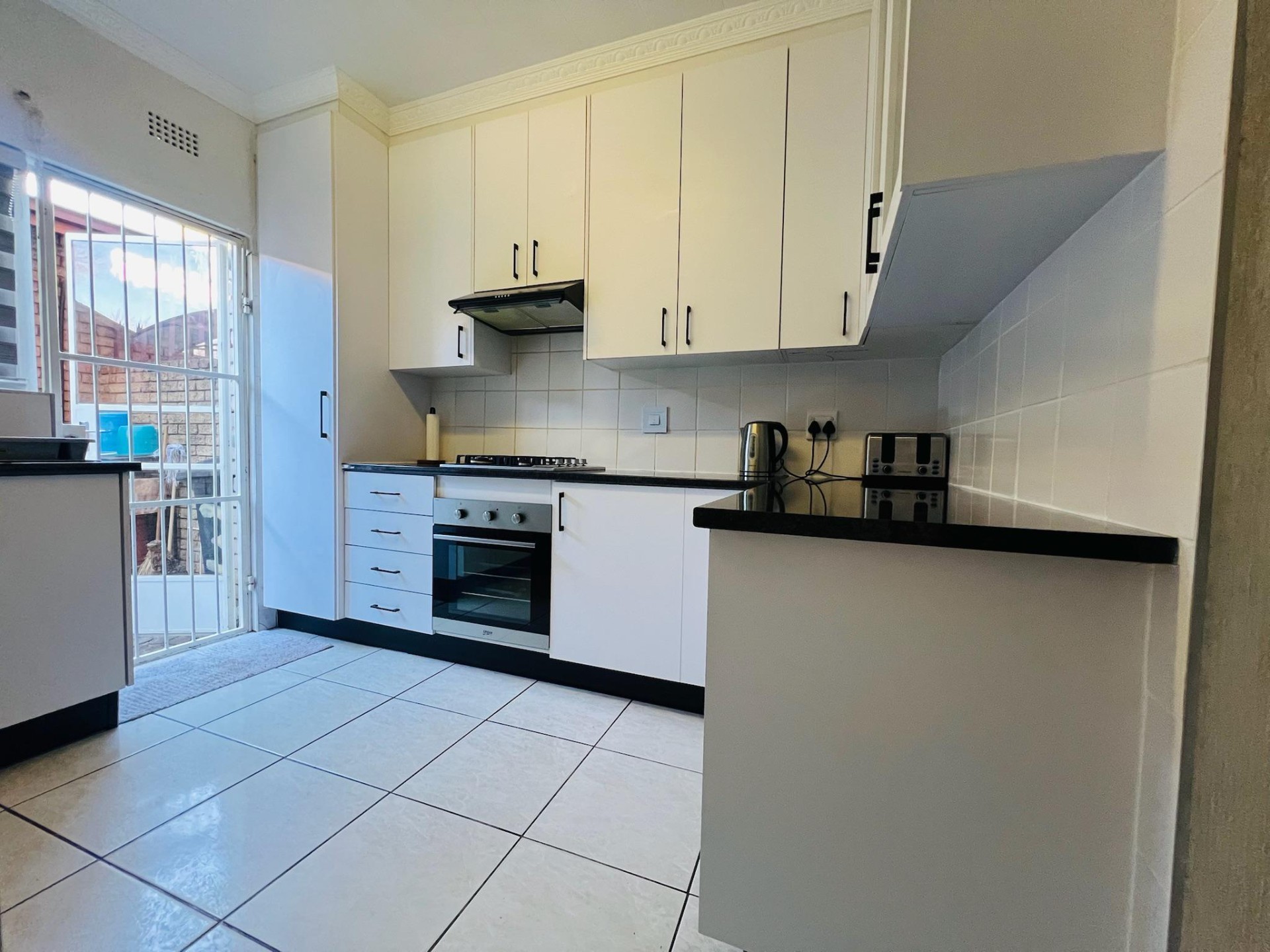 Apartment for sale in Windsor East, Windsor, Randburg, 121 m²