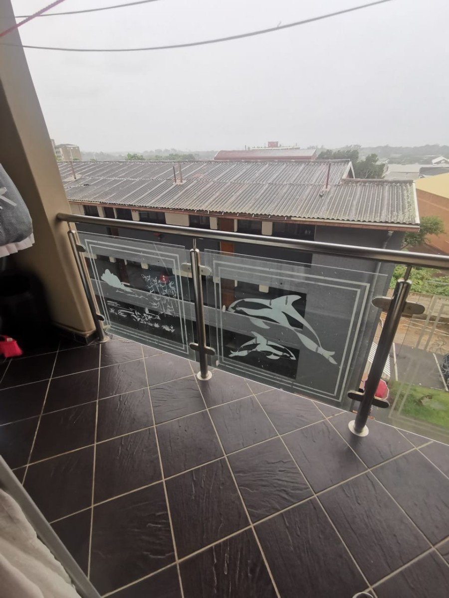 Apartment for sale in Morningside, Durban, KwaZulu Natal, 68 m²
