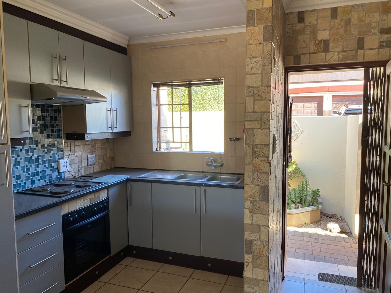 Townhouse for sale in Rooihuiskraal North, Centurion, 119 m²