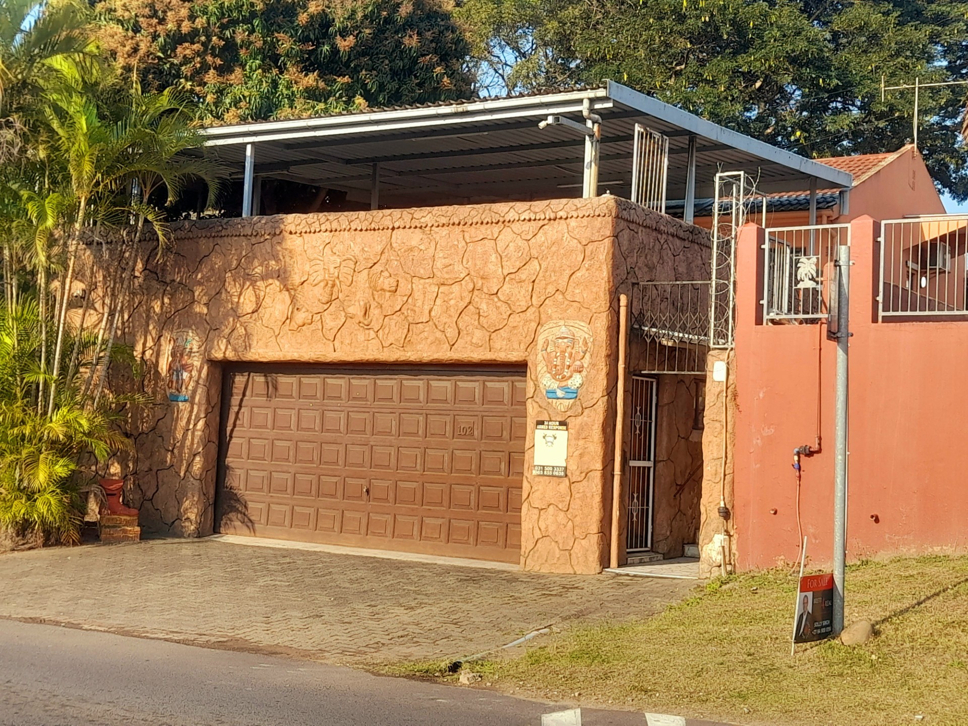 House for sale in Woodview, Phoenix, KwaZulu Natal, 100 m²