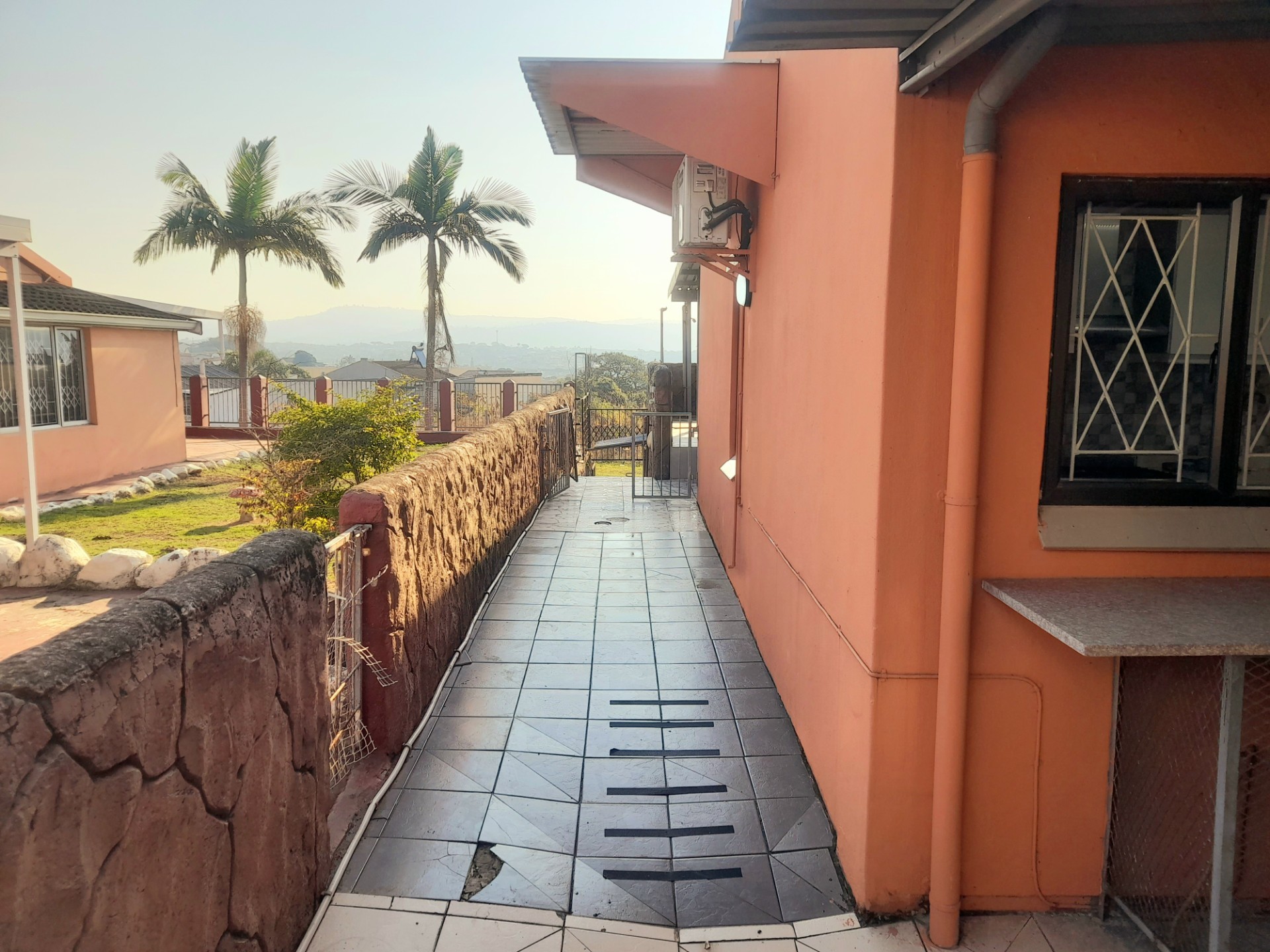 House for sale in Woodview, Phoenix, KwaZulu Natal, 100 m²