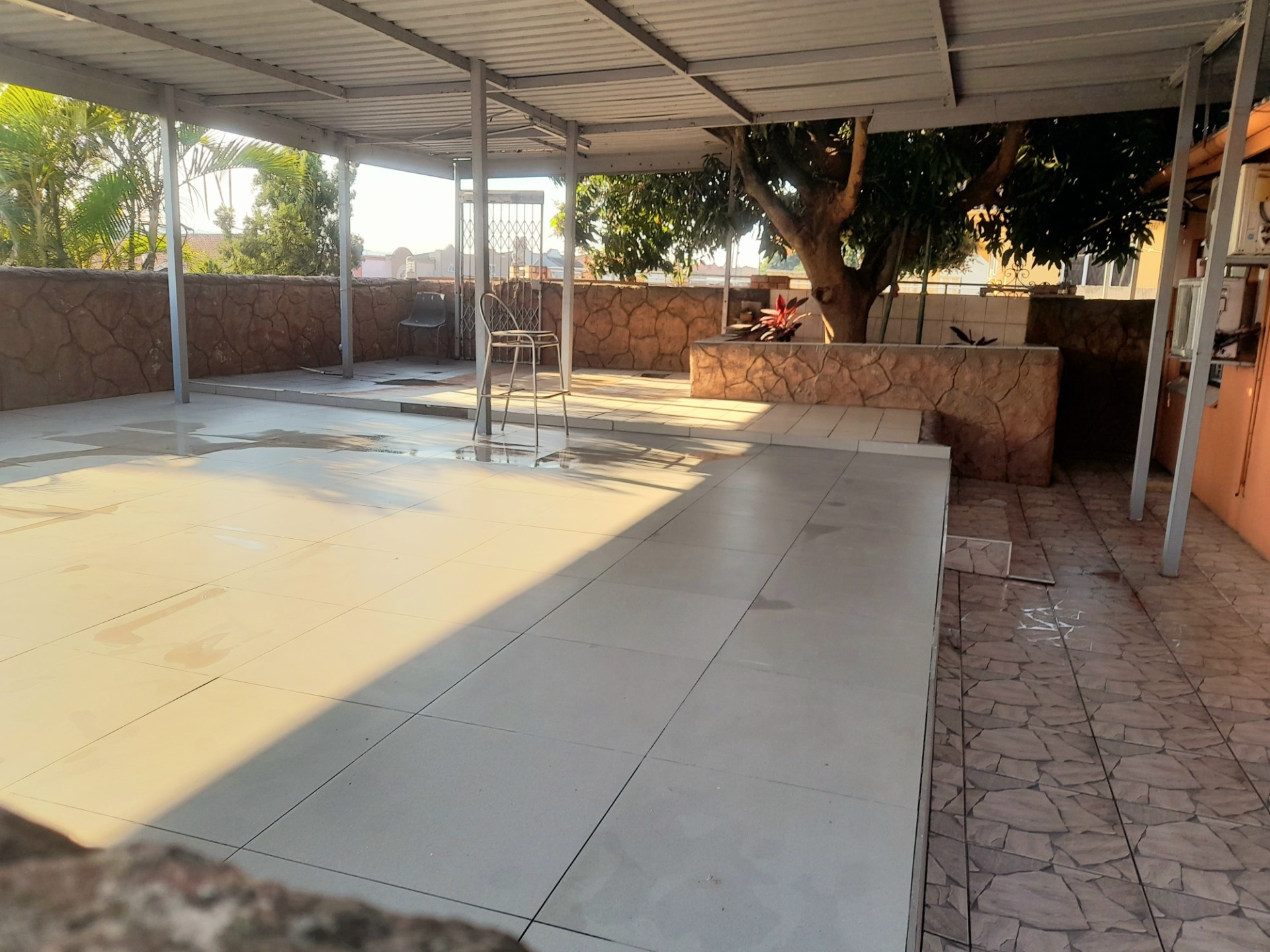 House for sale in Woodview, Phoenix, KwaZulu Natal, 100 m²