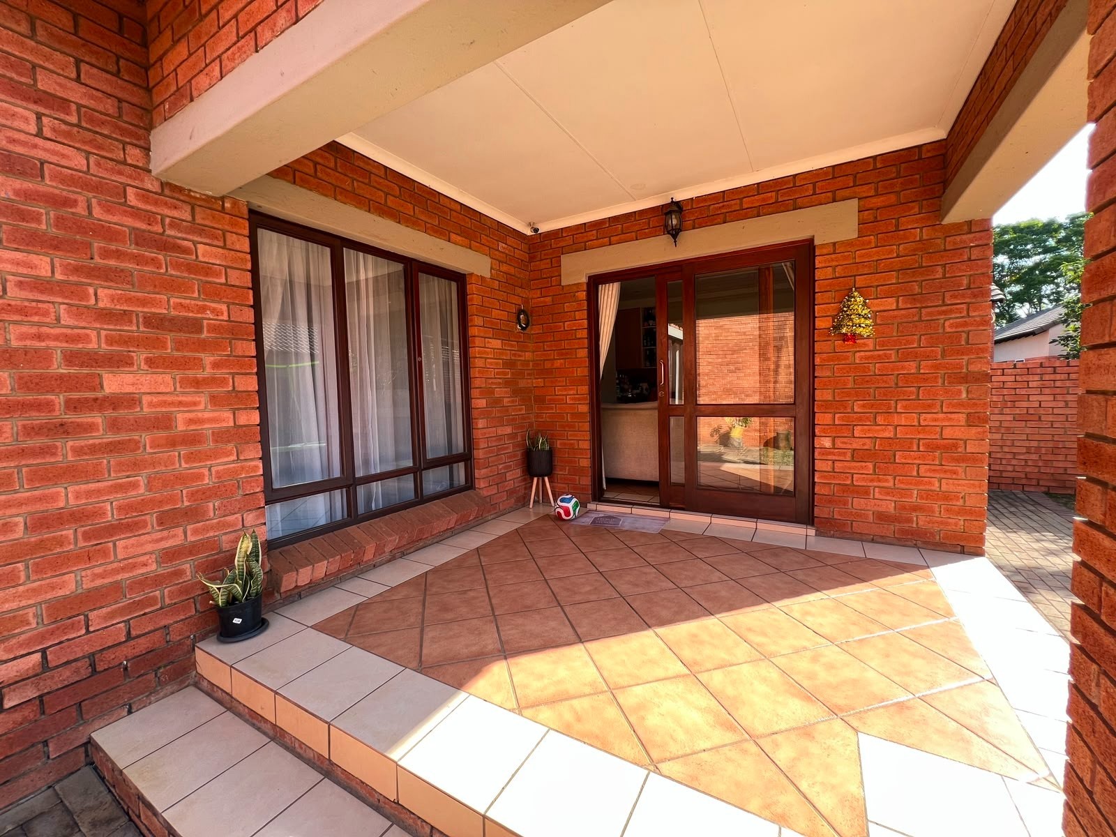 Modern Two-Bedroom House For Sale in Monavoni, Centurion 5