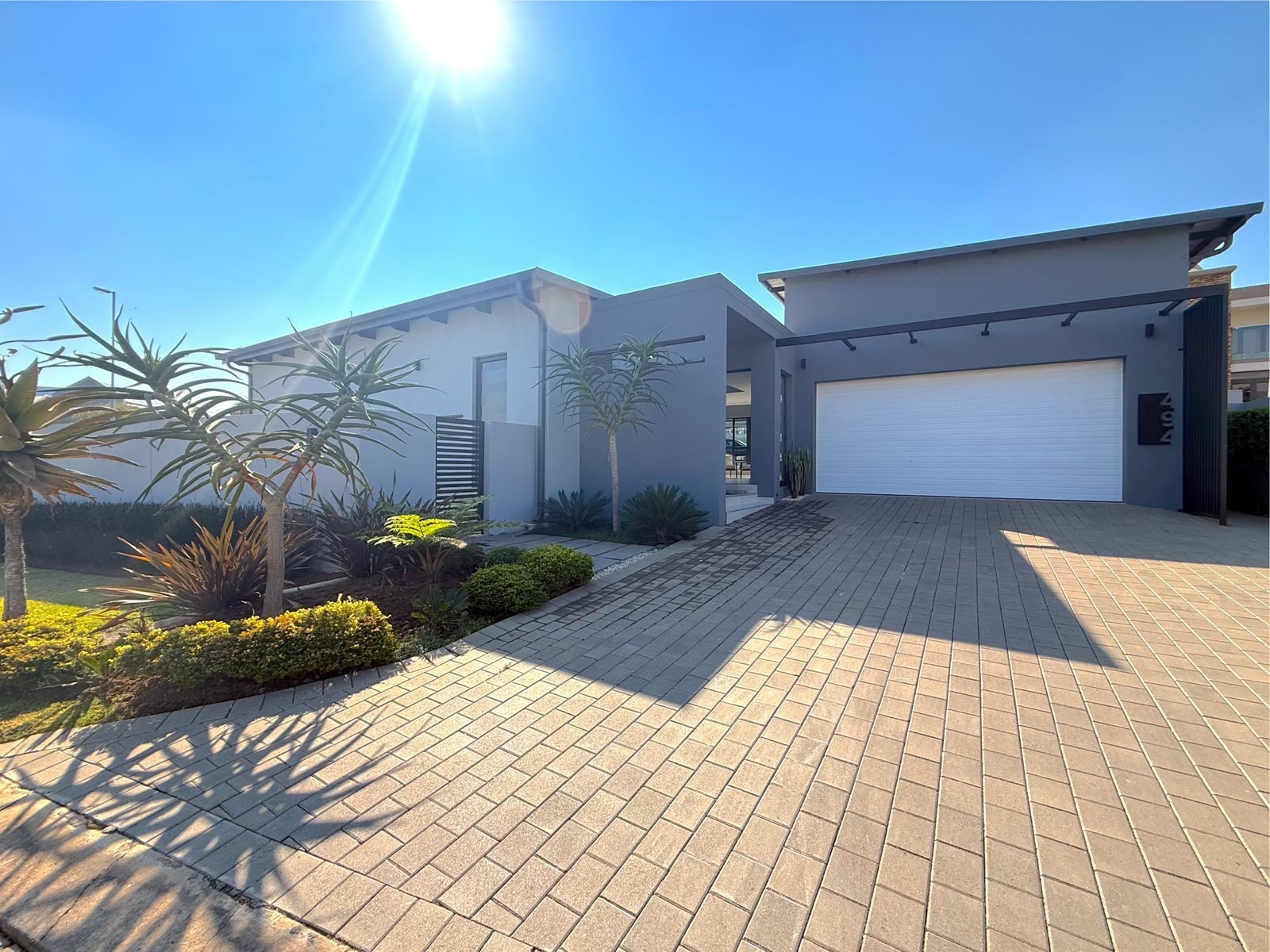 House for sale in Cedar Creek, Randburg, 400 m²