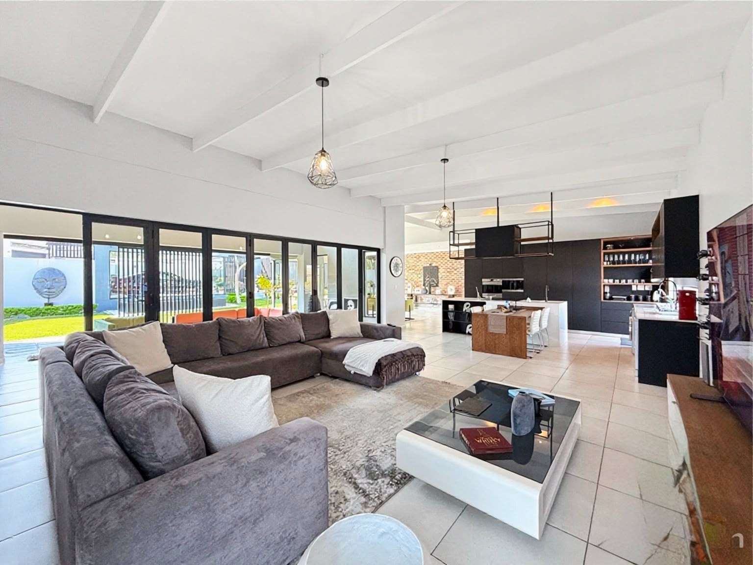 House for sale in Cedar Creek, Randburg, 400 m²