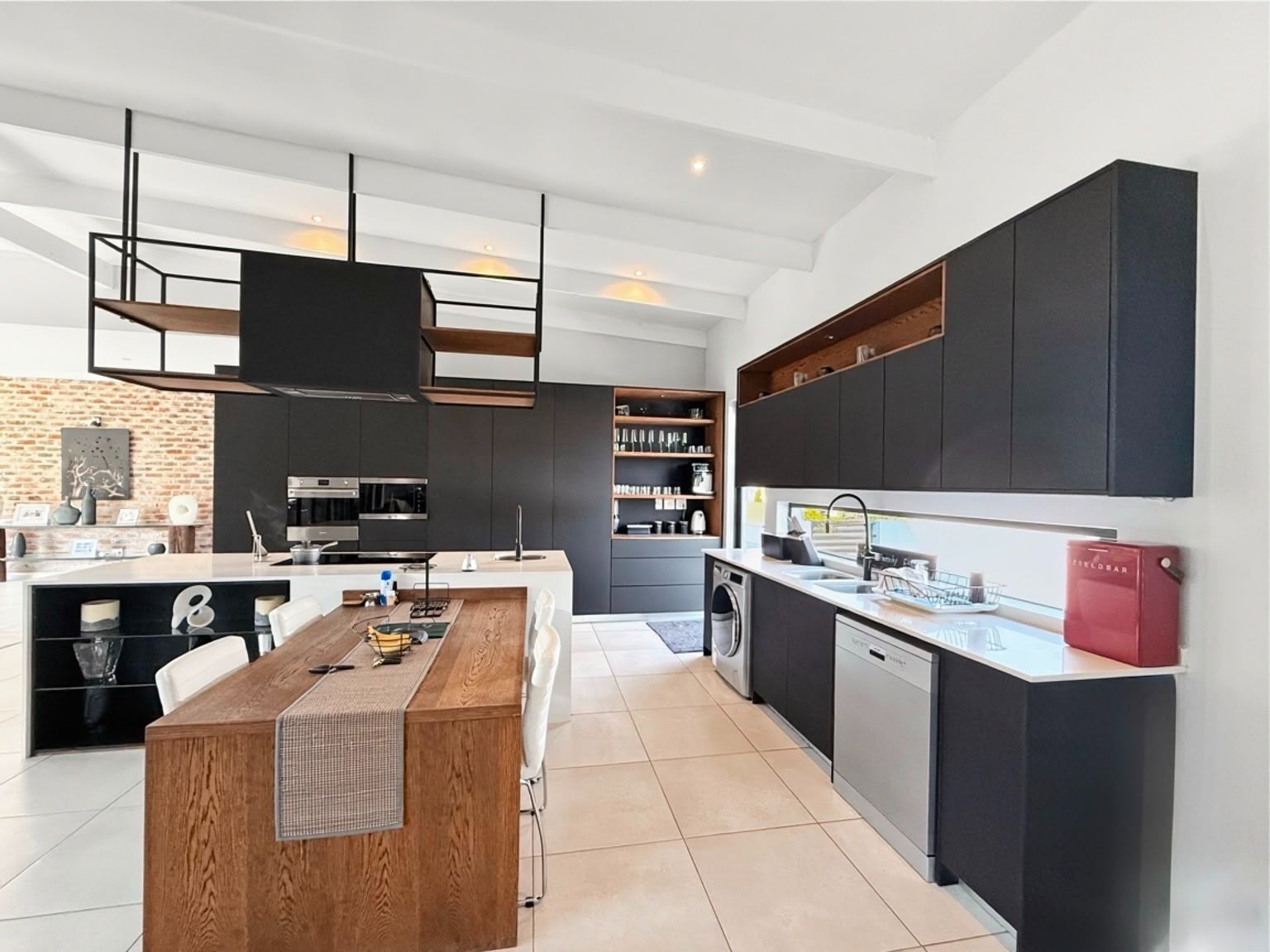 House for sale in Cedar Creek, Randburg, 400 m²