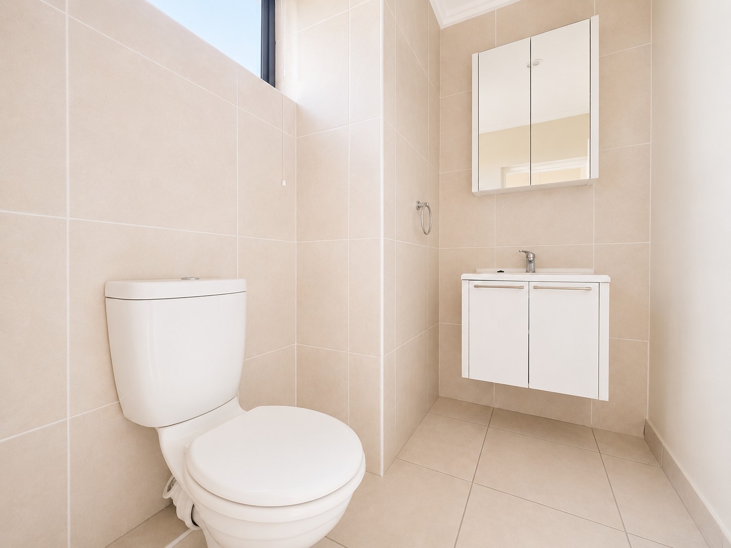 Modern 1 Bedroom Loft Apartment with 2 Balconies in Exclusive Sunninghill Complex