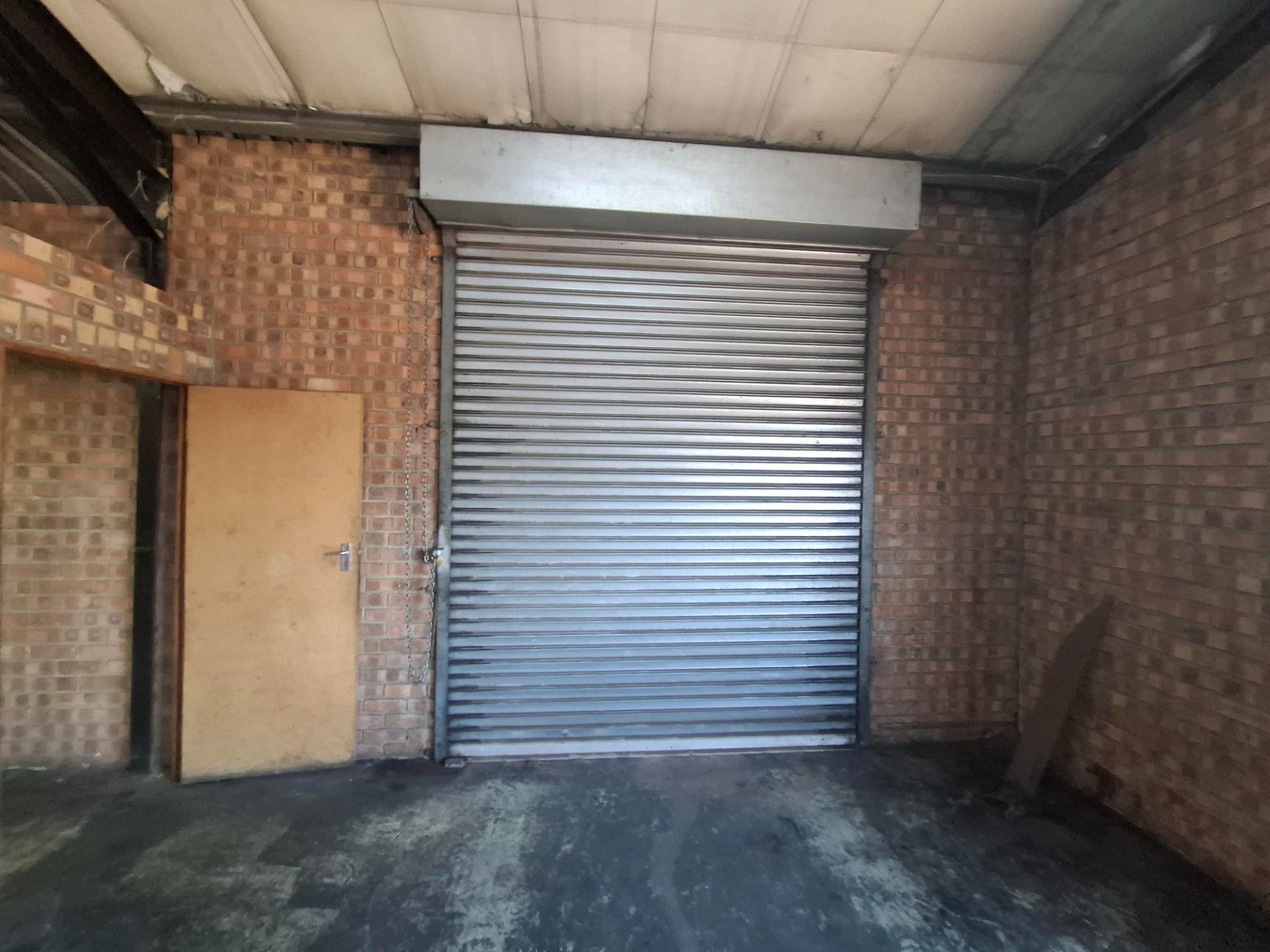 Industrial Property for rent in Vaalbank, Middelburg, 165 m²